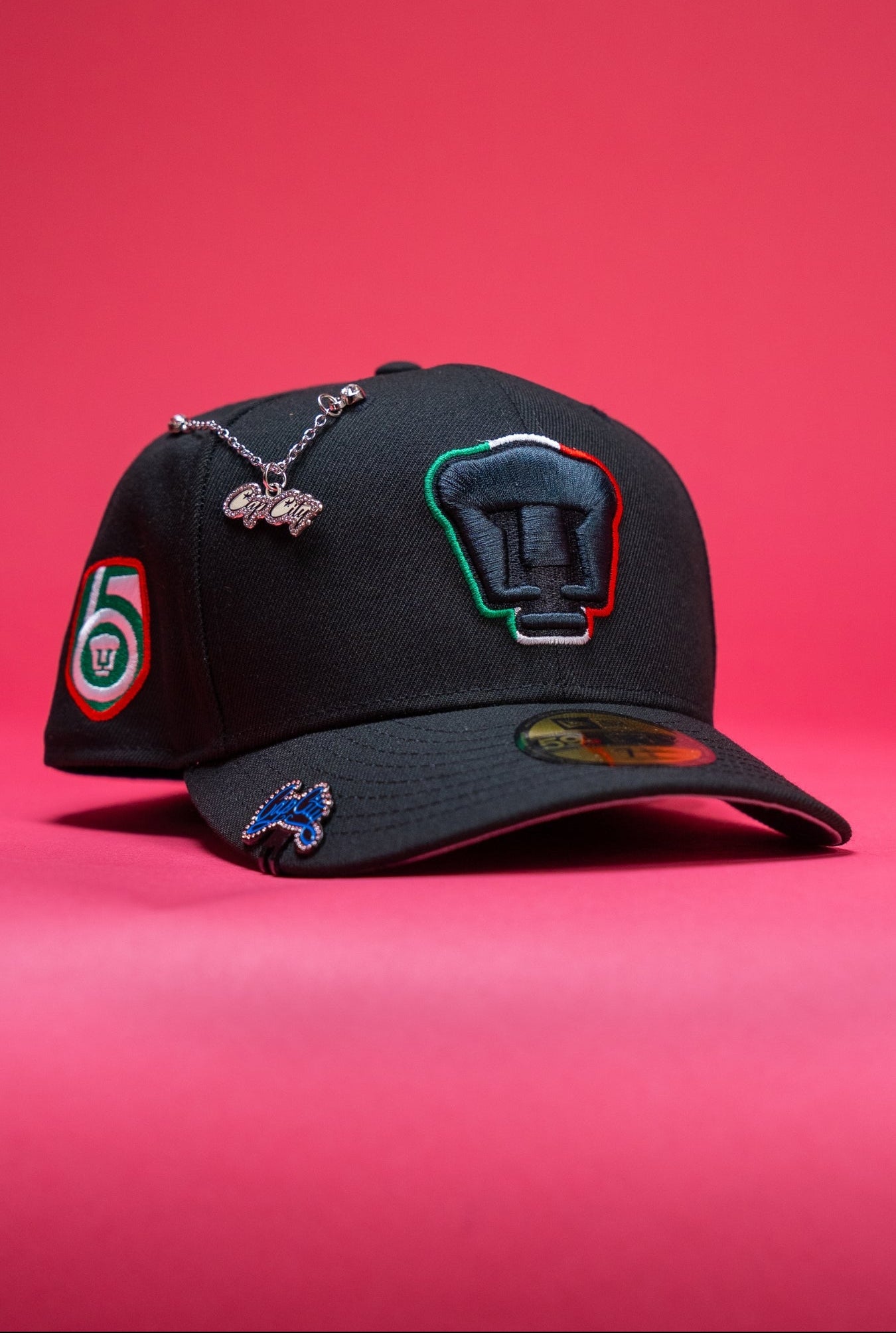 NEW ERA EXCLUSIVE 59FIFTY BLACK "PUMAS UNAM" W/ SIDE PATCH