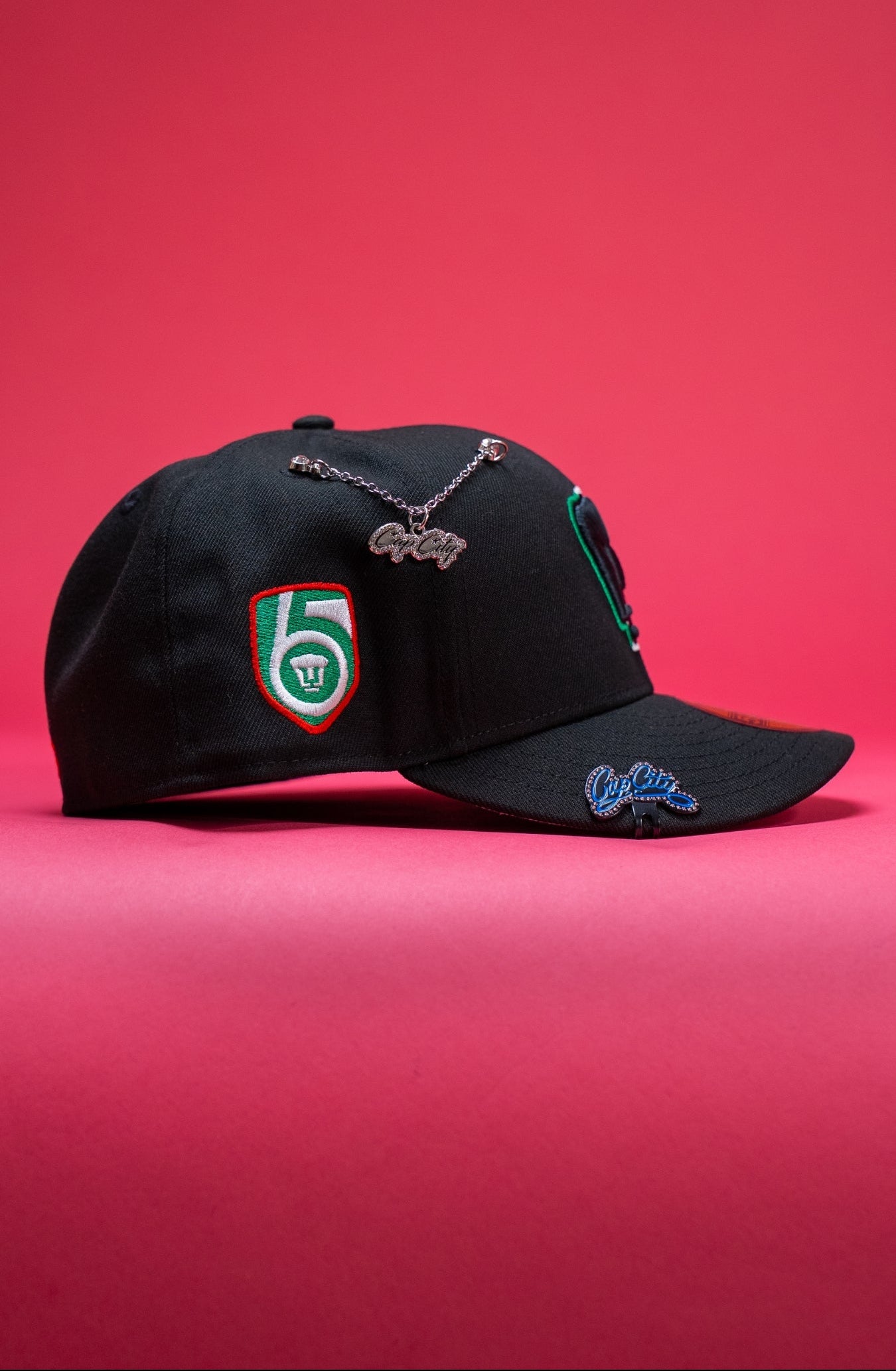 NEW ERA EXCLUSIVE 59FIFTY BLACK "PUMAS UNAM" W/ SIDE PATCH