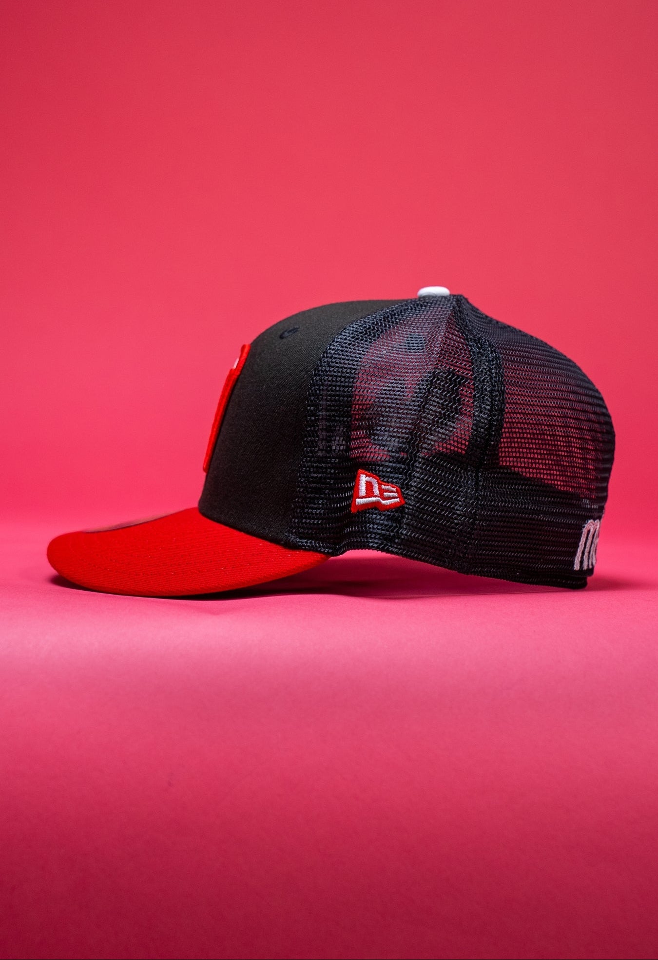 NEW ERA EXCLUSIVE 59FIFTY BLACK/RED 2025 WBC MEXICO MESHBACK W/ EL GALLO SIDE PATCH