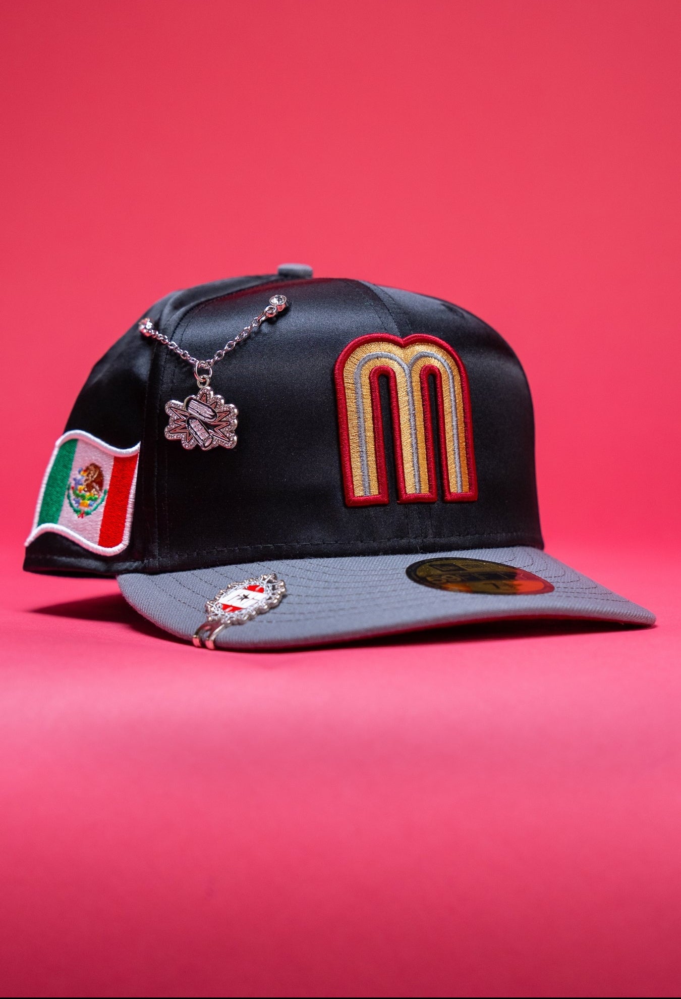 NEW ERA EXCLUSIVE 59FIFTY SATIN/GREY 2025 WBC MEXICO W/ MEXICO FLAG SIDE PATCH