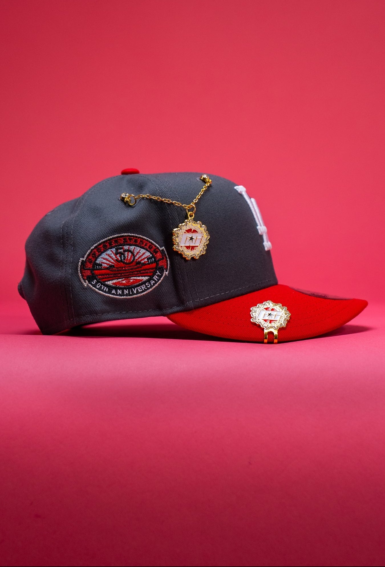 NEW ERA EXCLUSIVE 9FIFTY GREY/RED LOS ANGELES DODGERS SNAPBACK W/ ROSE + 50TH ANNIVERSARY SIDE PATCH