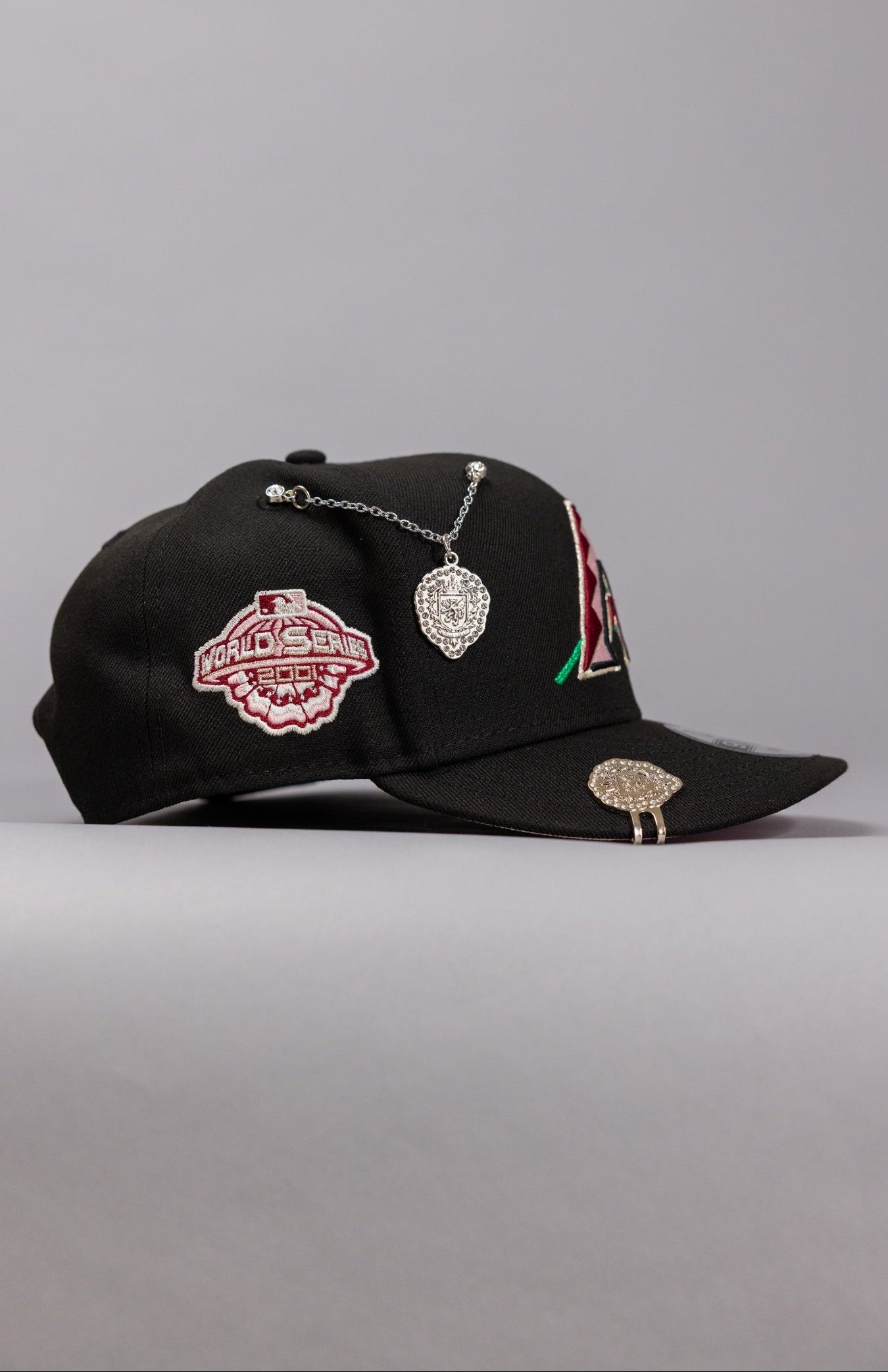 NEW ERA EXCLUSIVE 9FIFTY BLACK ARIZONA DIAMONDBACKS SNAPBACK W/ ROSE + 2001 WORLD SERIES SIDE PATCH