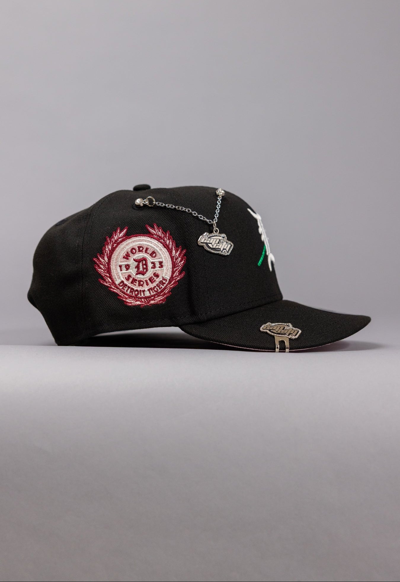 NEW ERA EXCLUSIVE 9FIFTY BLACK DETROIT TIGERS SNAPBACK W/ ROSE + WORLD SERIES SIDE PATCH