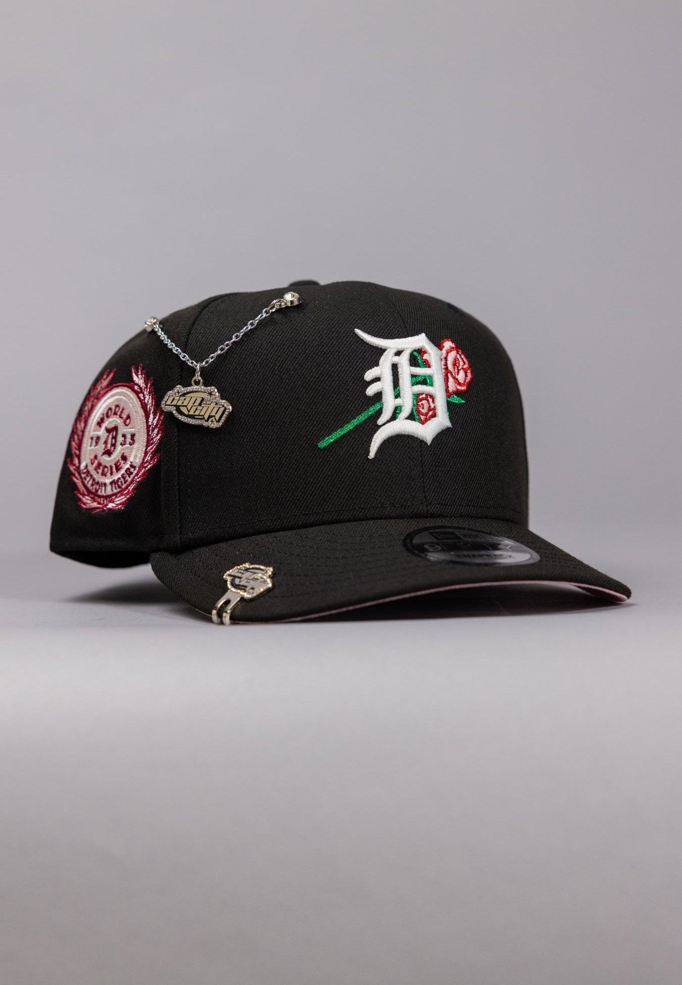 NEW ERA EXCLUSIVE 9FIFTY BLACK DETROIT TIGERS SNAPBACK W/ ROSE + WORLD SERIES SIDE PATCH