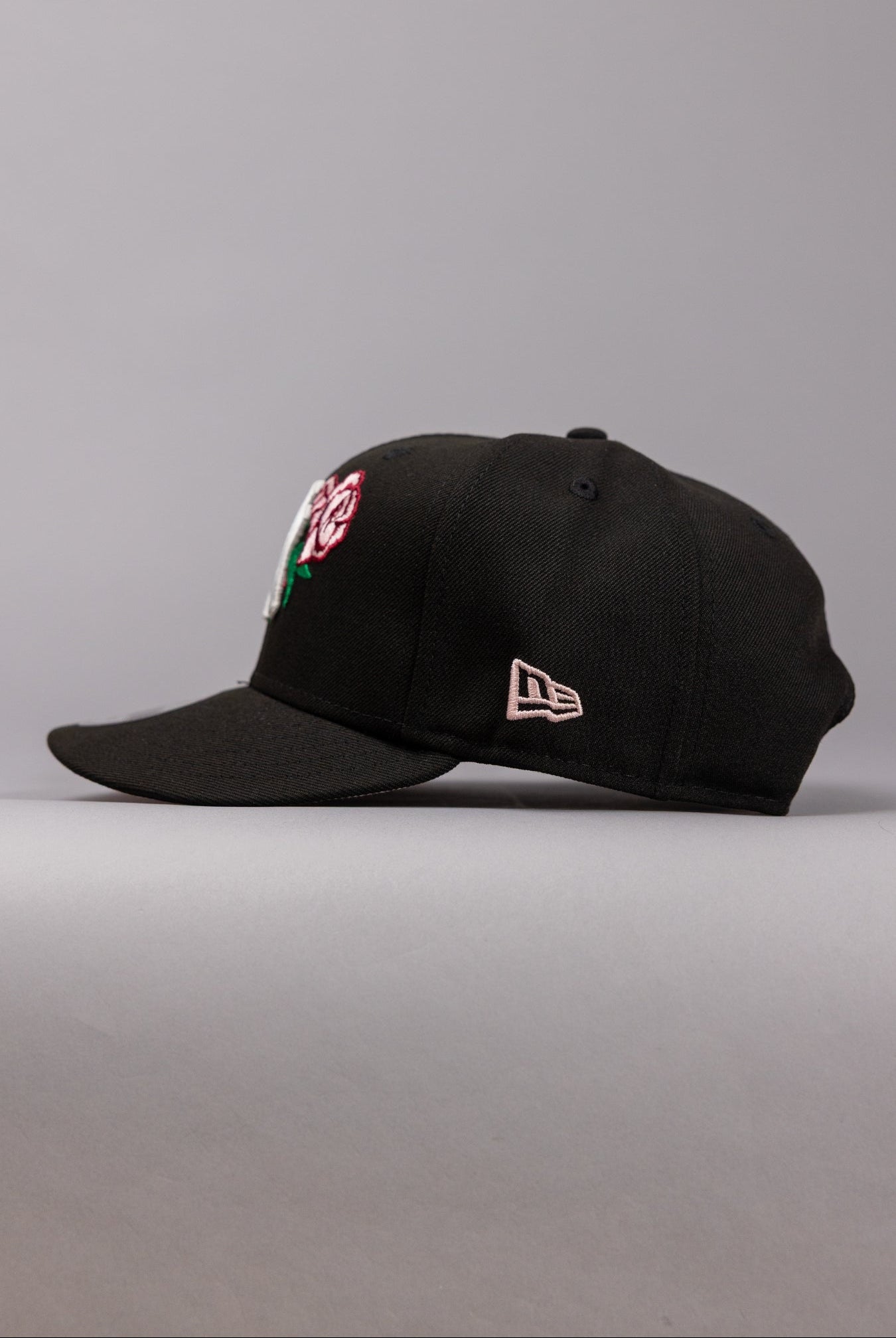 New Era Exclusive 9FIFTY Black New York Yankees Snapback W/ Rose + Wor