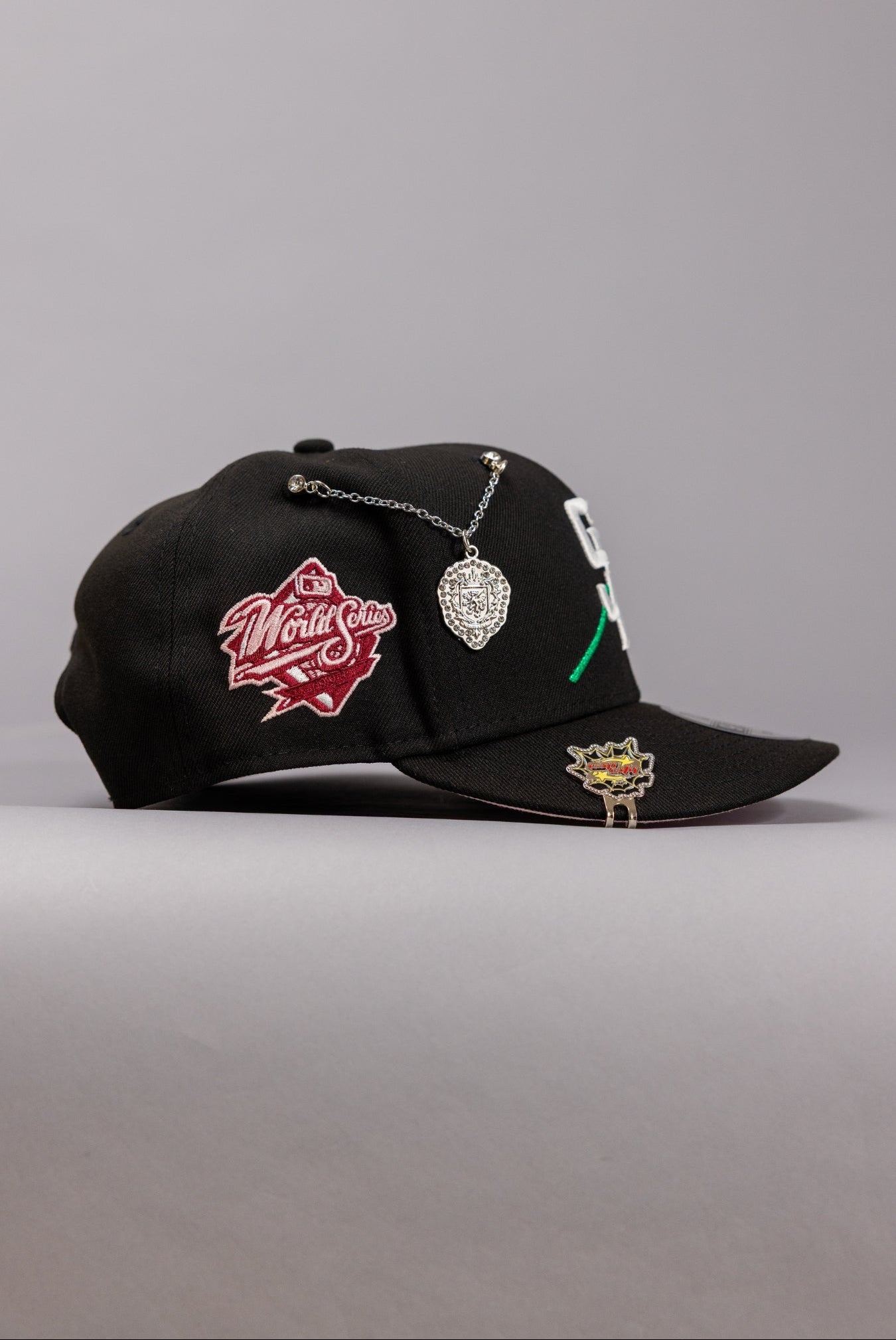NEW ERA EXCLUSIVE 9FIFTY BLACK SAN DIEGO PADRES SNAPBACK W/ ROSE + WORLD SERIES SIDE PATCH