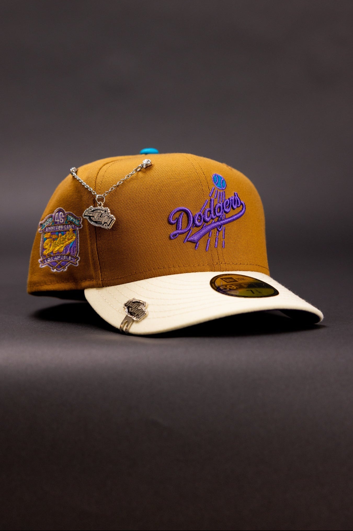 NEW ERA EXCLUSIVE 59FIFTY KHAKI/CREAM LOS ANGELES DODGERS W/ 40TH ANNIVERSARY SIDE PATCH