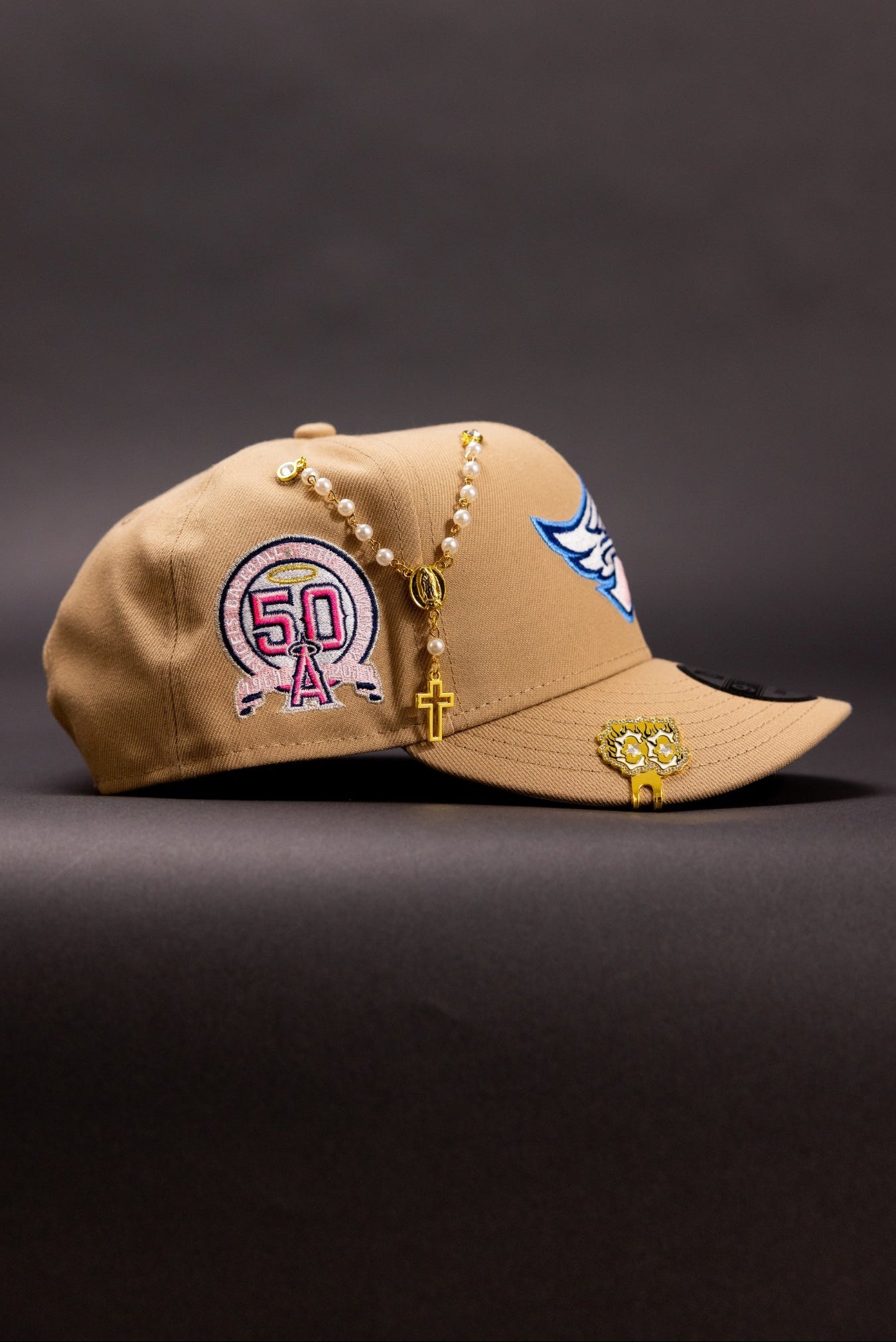 NEW ERA EXCLUSIVE 9FIFTY LIGHT KHAKI ANAHEIM ANGELS SNAPBACK W/ 50TH ANNIVERSARY SIDE PATCH