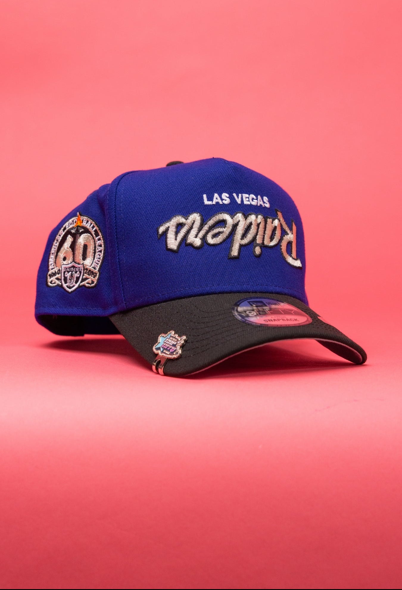 NEW ERA 9FIFTY A-FRAME BLUE/BLACK UPSIDE DOWN LAS VEGAS RAIDERS SNAPBACK W/ 60TH ANNIVERSARY SIDE PATCH