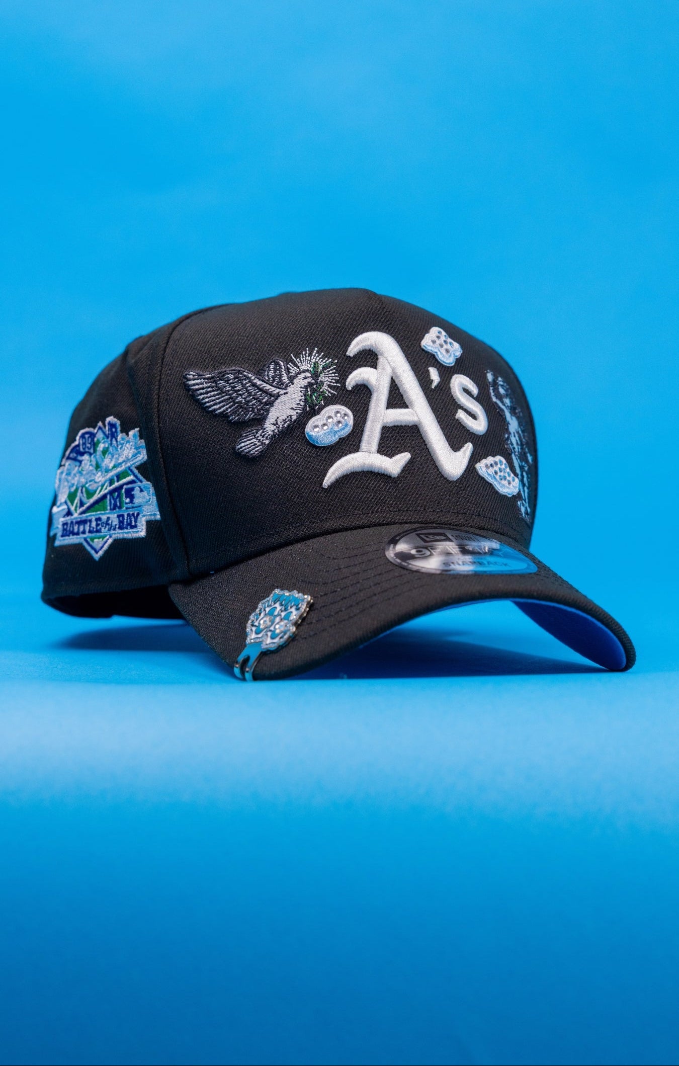 NEW ERA EXCLUSIVE 9FIFTY A-FRAME BLACK OAKLAND ATHLETICS "HEAVENLY CITY" W/ BATTLE OF THE BAY SIDE PATCH