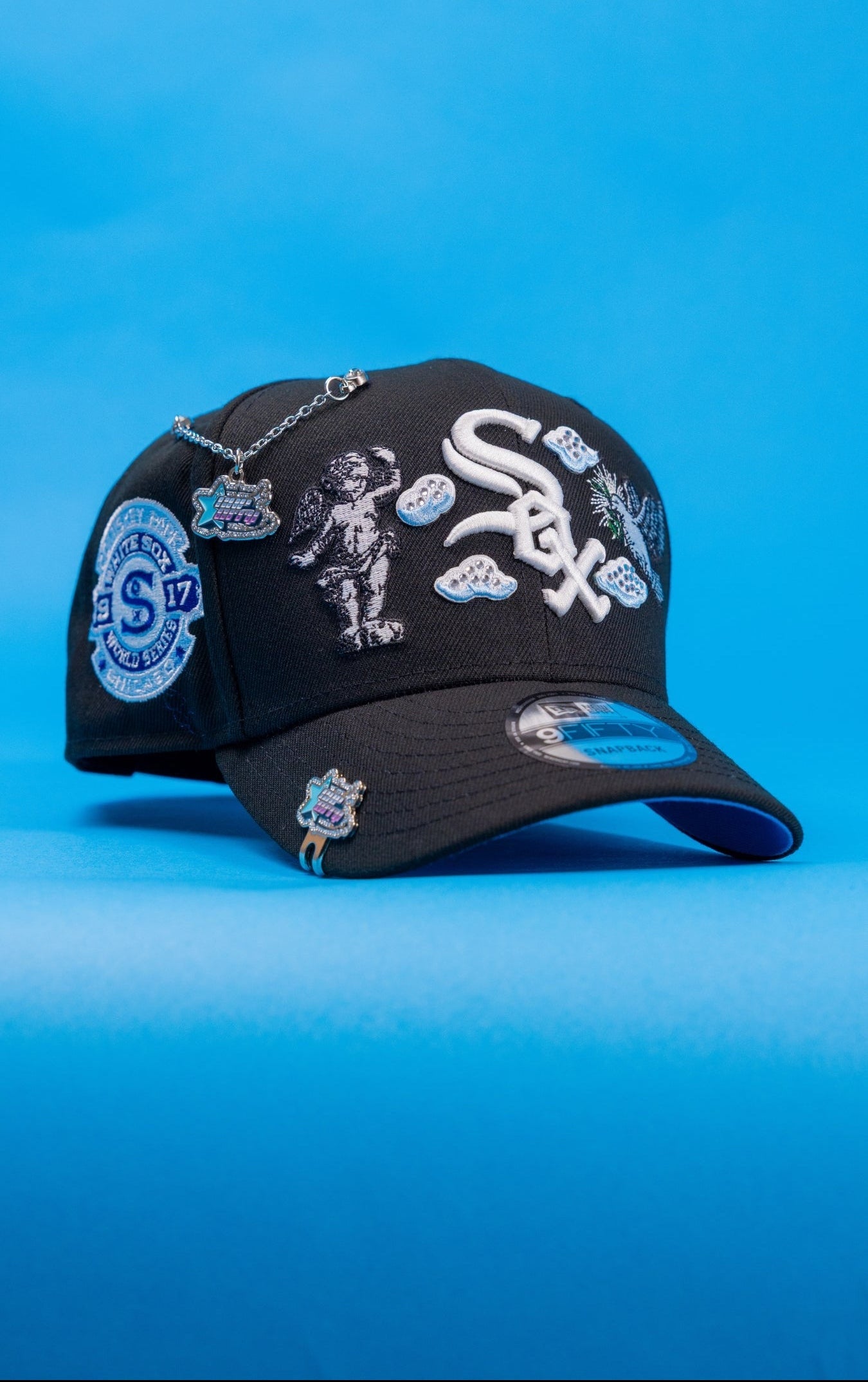 NEW ERA EXCLUSIVE 9FIFTY BLACK CHICAGO WHITE SOX "HEAVENLY CITY" SNAPBACK W/ 1917 WORLD SERIES SIDE PATCH