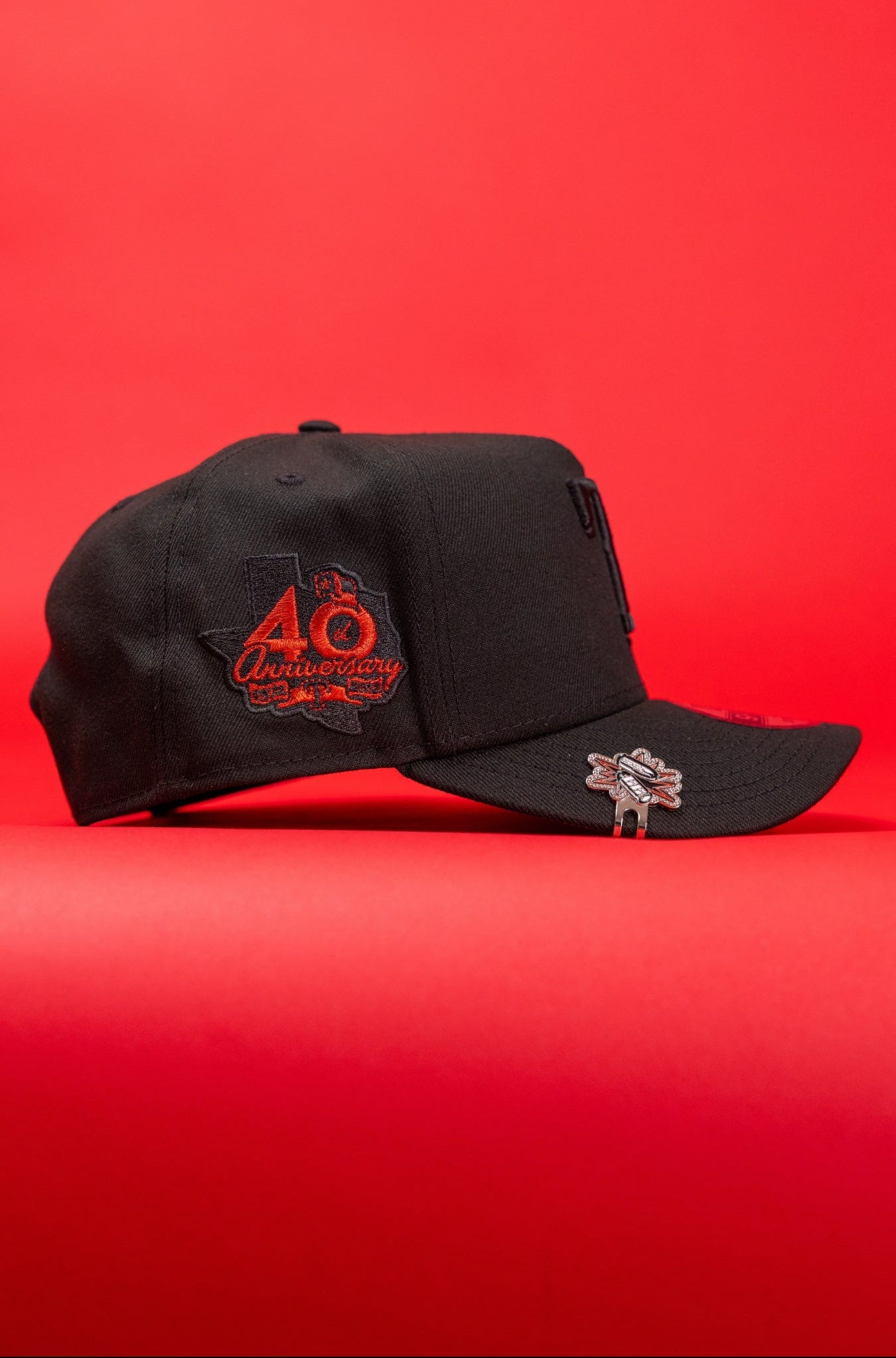 NEW ERA 9FIFTY A-FRAME BLACKED OUT TEXAS RANGERS SNAPBACK W/ 40TH ANNIVERSARY SIDE PATCH