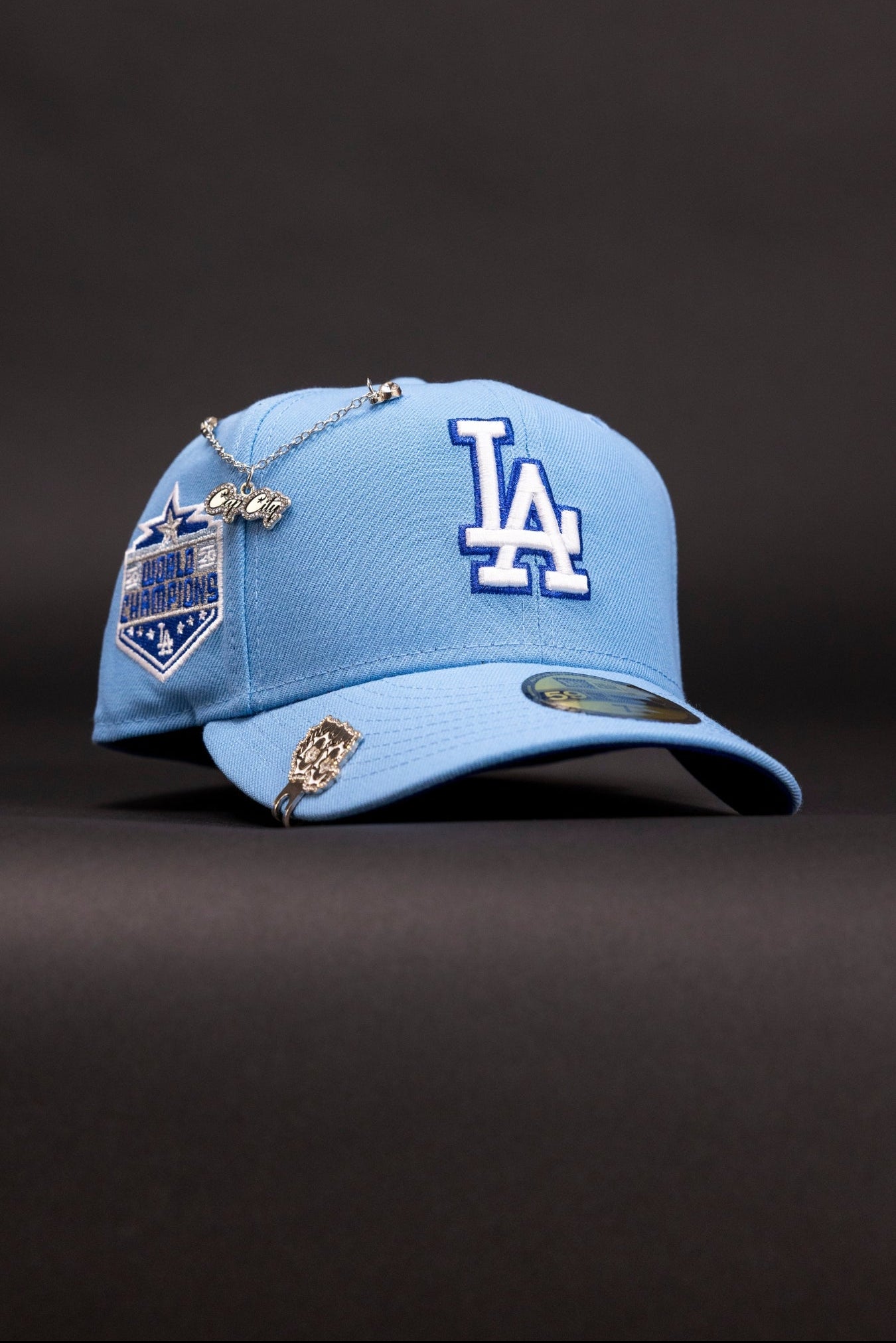 NEW ERA EXCLUSIVE 59FIFTY ICY BLUE LOS ANGELES DODGERS W/ WORLD CHAMPIONS SIDE PATCH