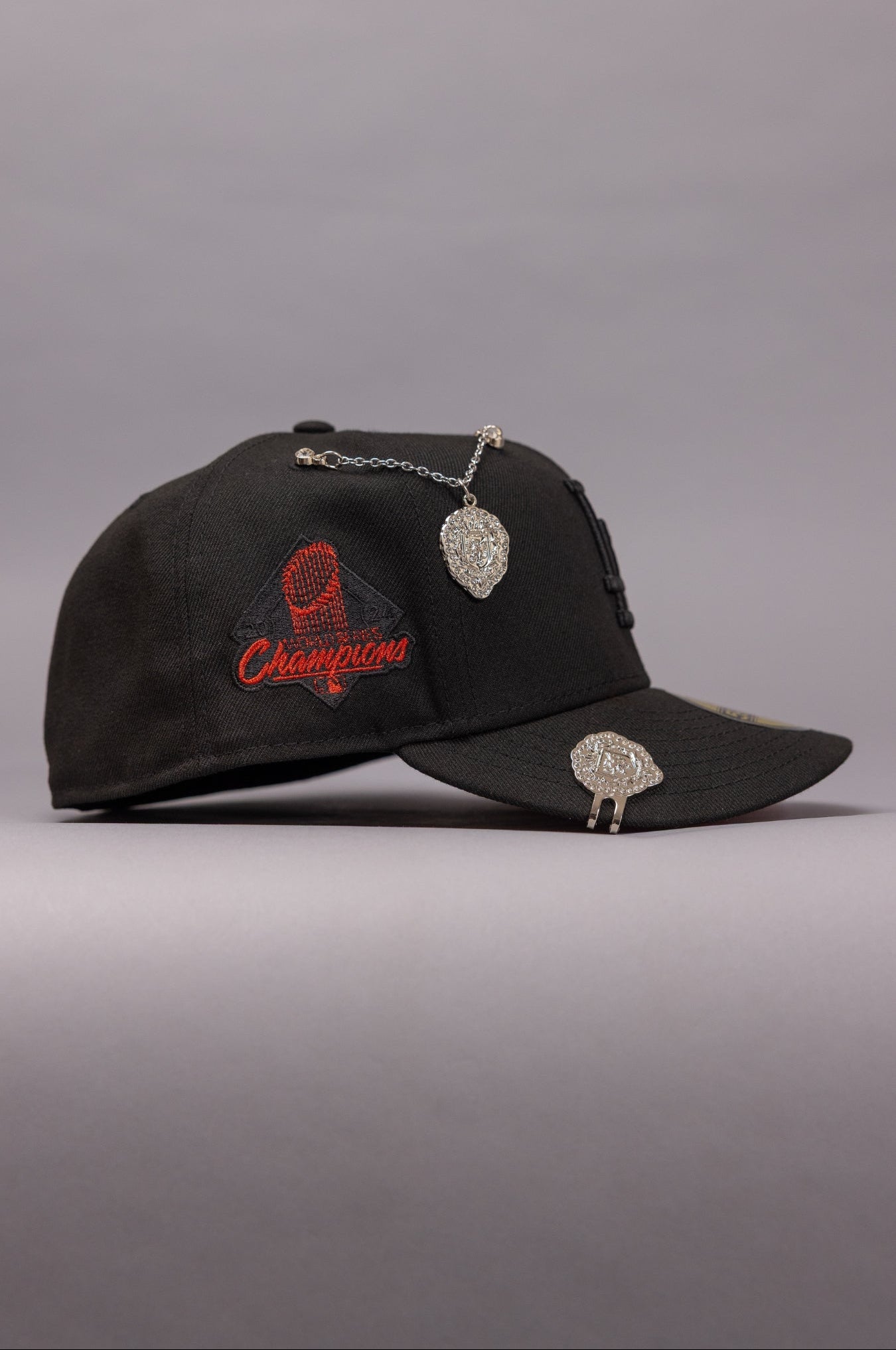NEW ERA EXCLUSIVE 59FIFTY BLACKED OUT LOS ANGELES DODGERS W/ WORLD CHAMPIONS SIDE PATCH