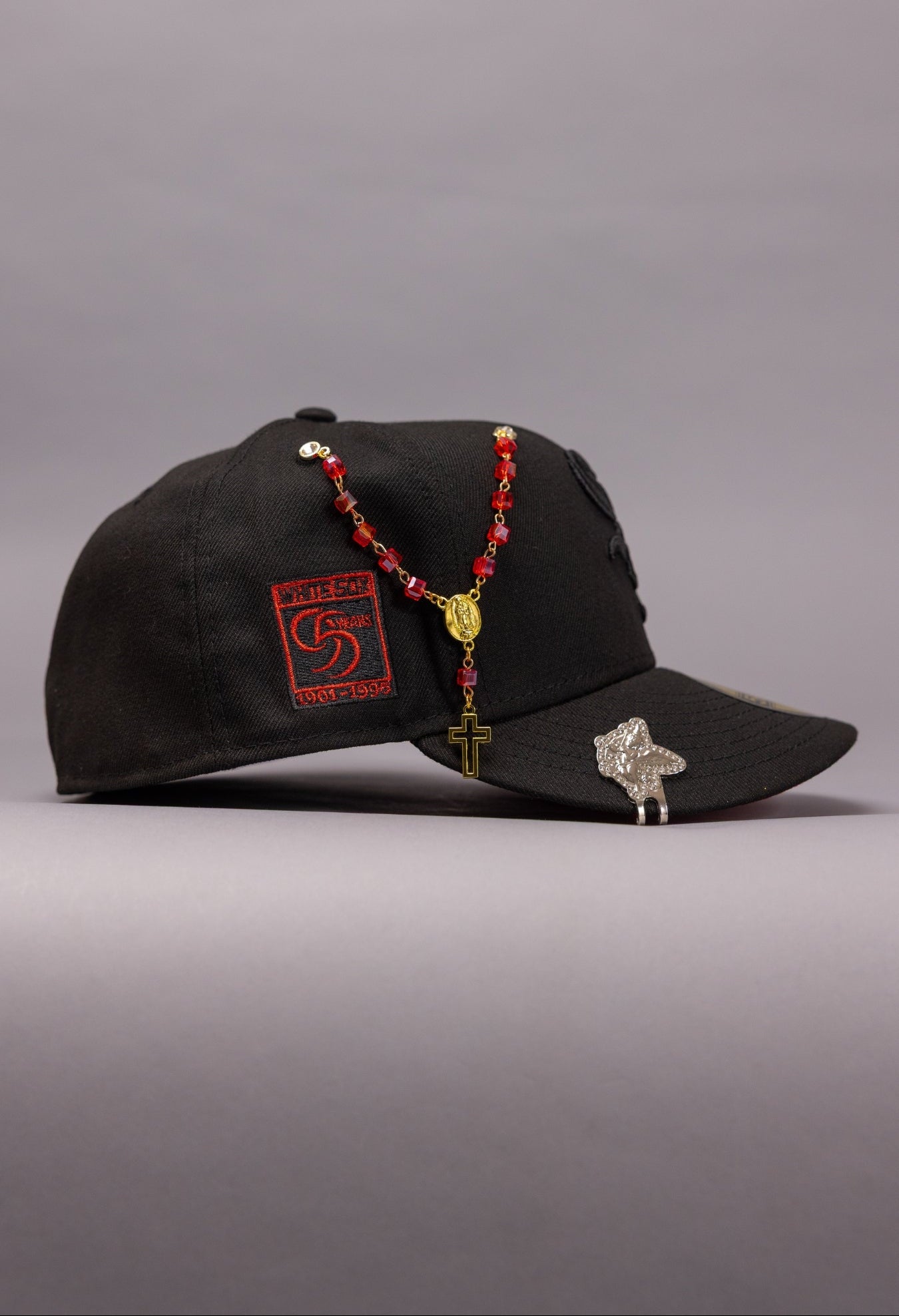 NEW ERA EXCLUSIVE 59FIFTY BLACKED OUT CHICAGO WHITE SOX W/ 95TH ANNIVERSARY SIDE PATCH