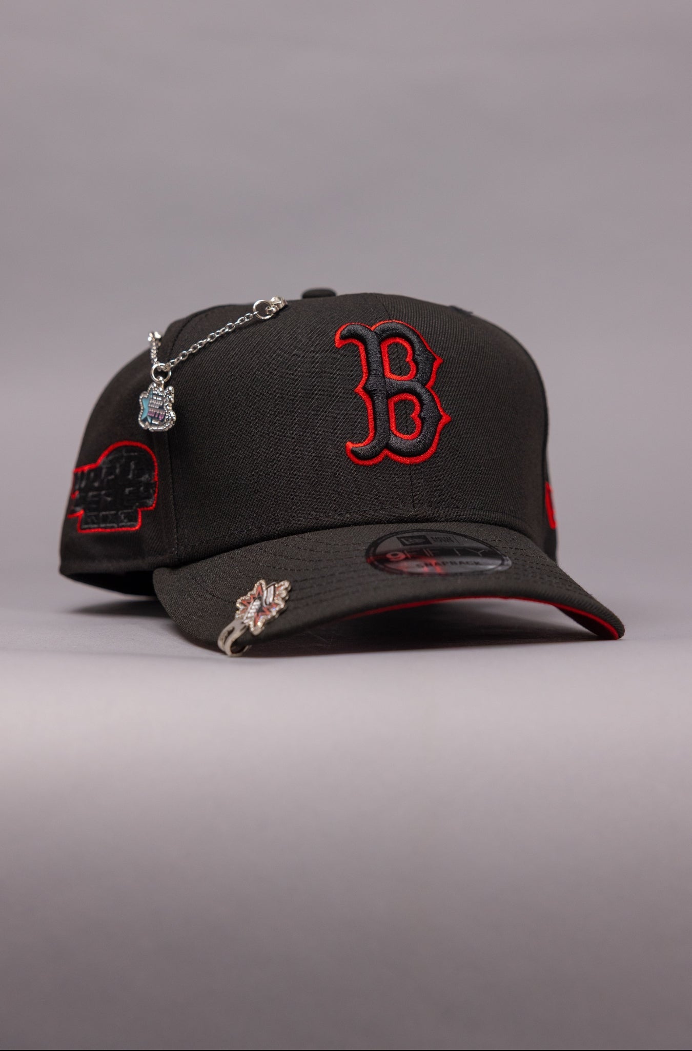 NEW ERA EXCLUSIVE 9FIFTY BLACKED OUT BOSTON RED SOX SNAPBACK W/ WORLD SERIES SIDE PATCH
