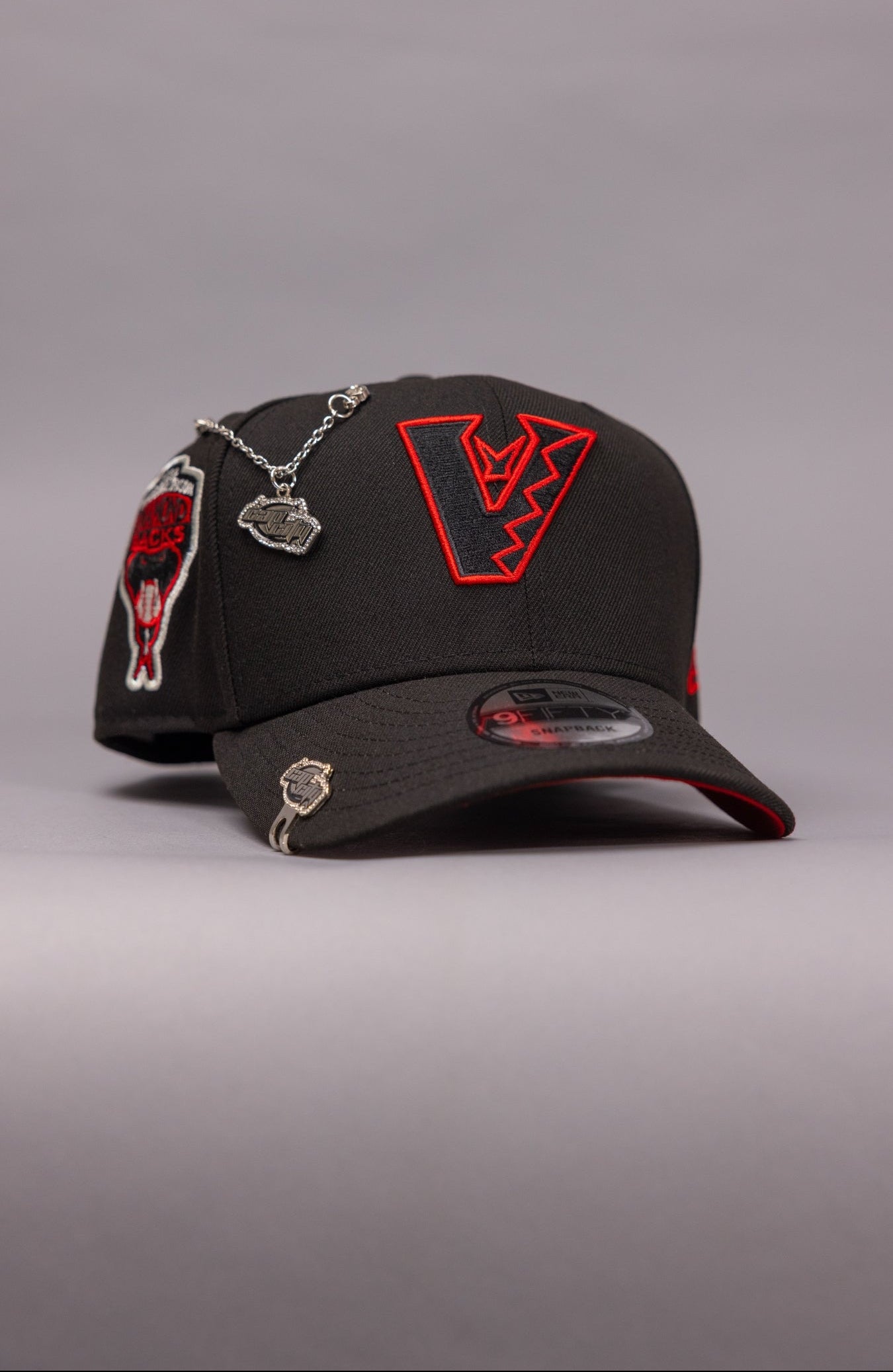 NEW ERA EXCLUSIVE 9FIFTY BLACKED OUT UPSIDE DOWN ARIZONA DIAMONDBACKS SNAPBACK W/ 1998 INAUGURAL SEASON SIDE PATCH
