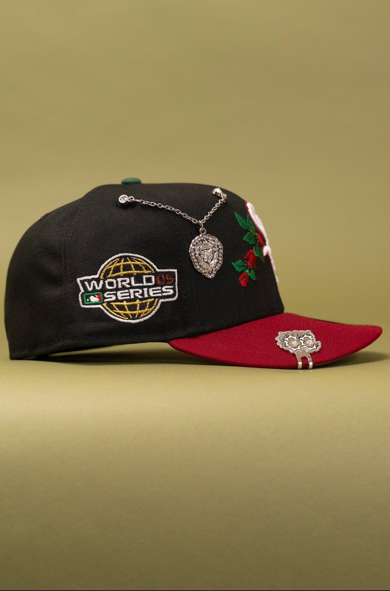 NEW ERA EXCLUSIVE 59FIFTY BLACK/BURGUNDY CHICAGO WHITE SOX W/ ROSE + WORLD SERIES SIDE PATCH