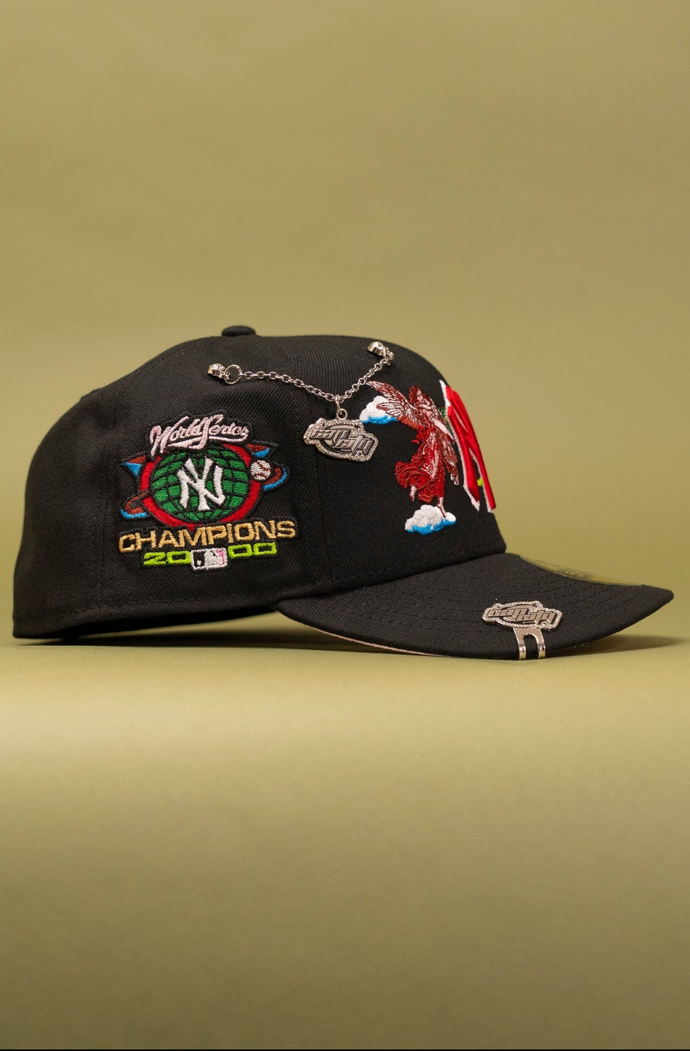 NEW ERA EXCLUSIVE 59FIFTY BLACK NEW YORK YANKEES "CITY OF ANGELS" W/ WORLD SERIES CHAMPIONS SIDE PATCH