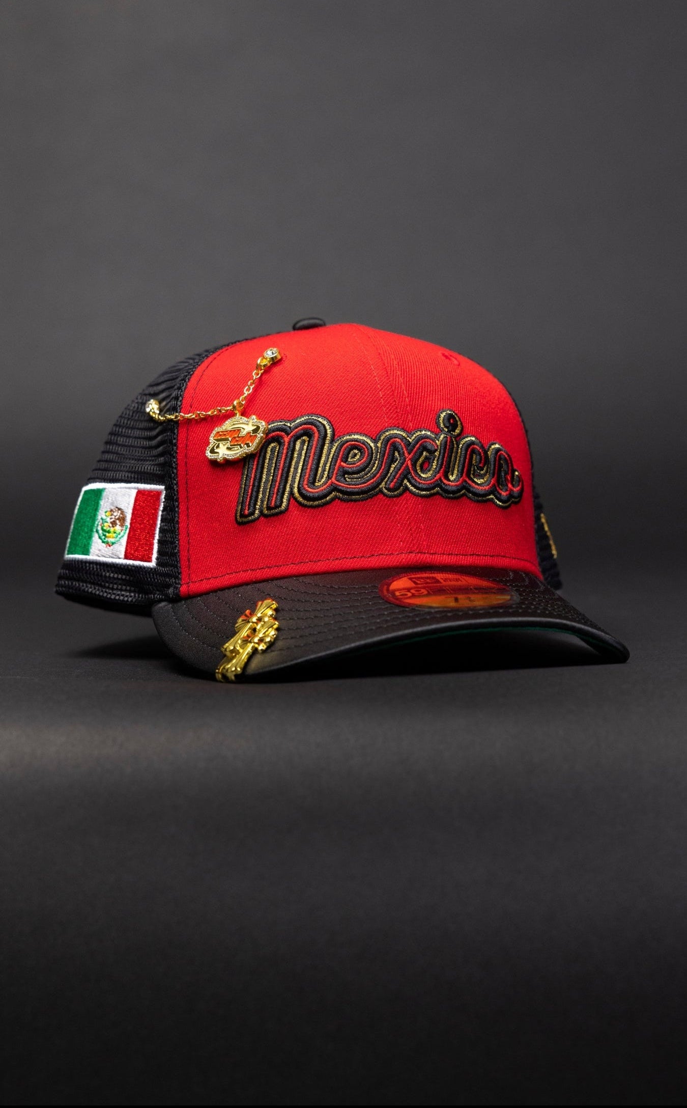 NEW ERA EXCLUSIVE 59FIFTY RED/BLACK 2025 WBC MEXICO SCRIPT MESHBACK W/ "MEXICAN FLAG" SIDE PATCH