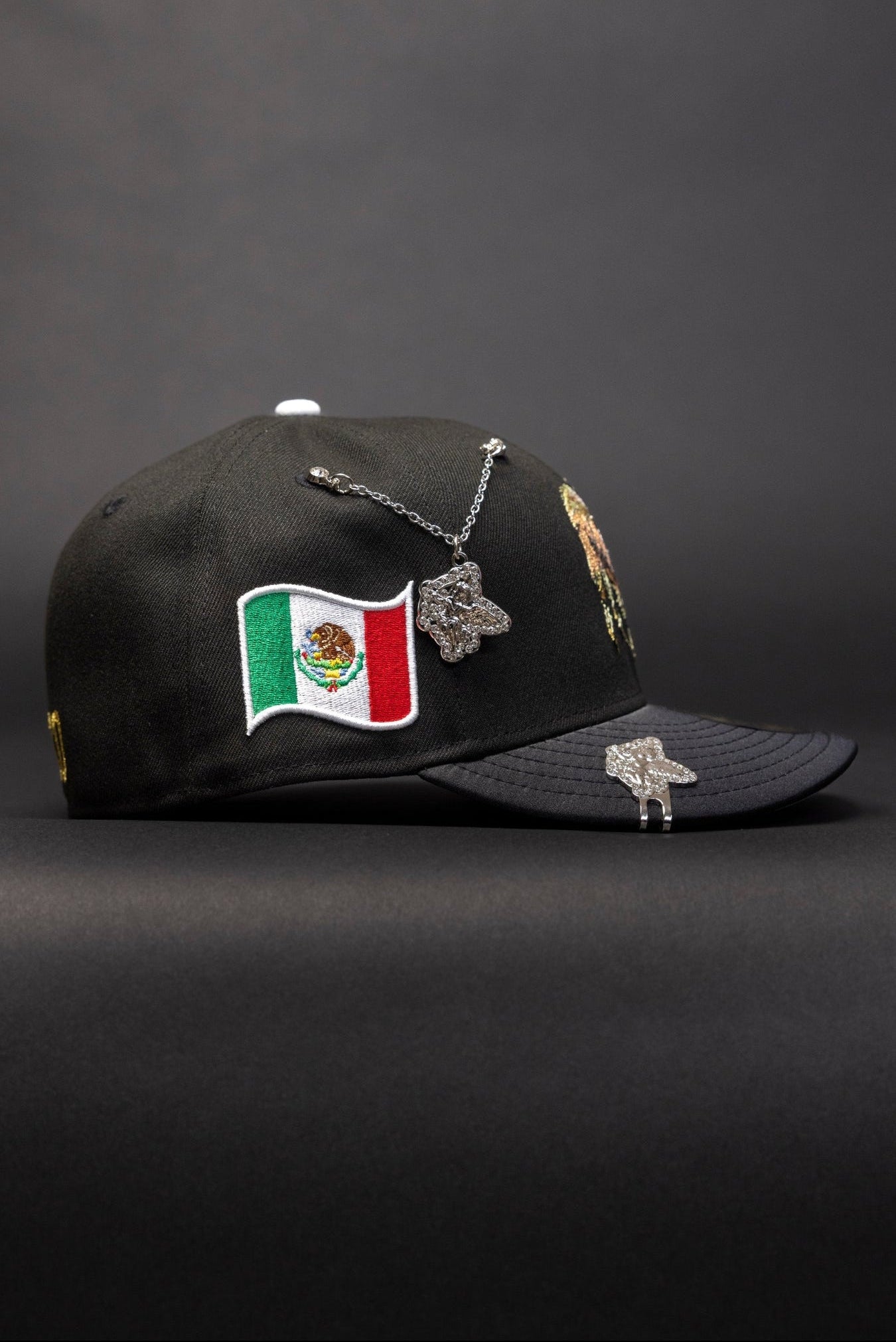NEW ERA EXCLUSIVE 59FIFTY BLACK/SATIN EL CHIVO W/ MEXICAN FLAG SIDE PATCH