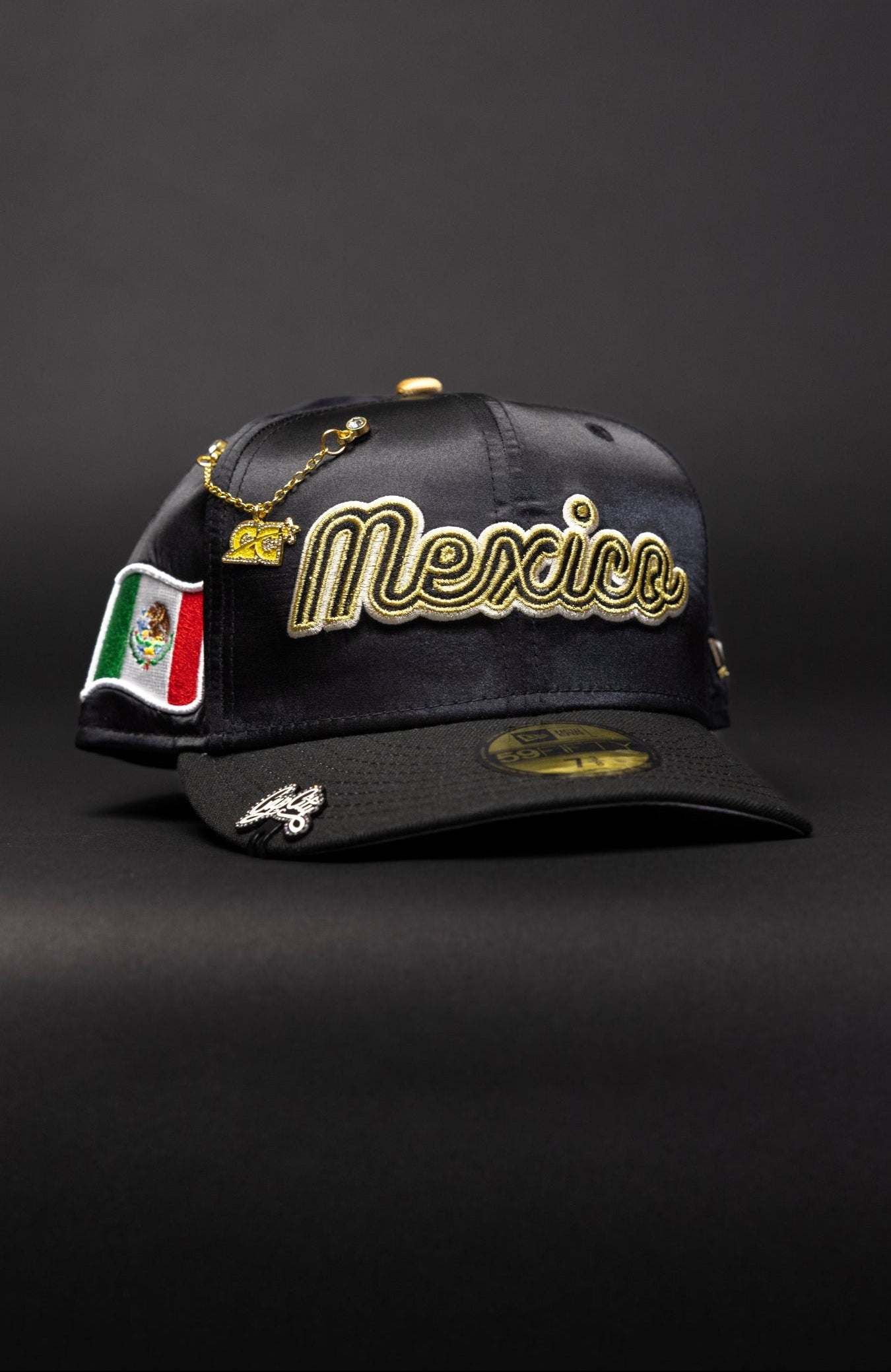 NEW ERA EXCLUSIVE 59FIFTY SATIN 2025 WBC MEXICO SCRIPT W/ MEXICO FLAG SIDE PATCH