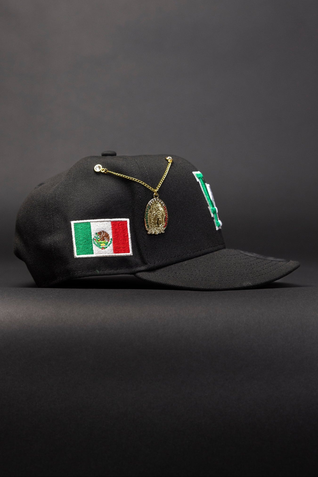 NEW ERA EXCLUSIVE 9FIFTY BLACK LOS ANGELES DODGERS SNAPBACK W/ MEXICAN FLAG LOGO + MEXICAN FLAG SIDE PATCH