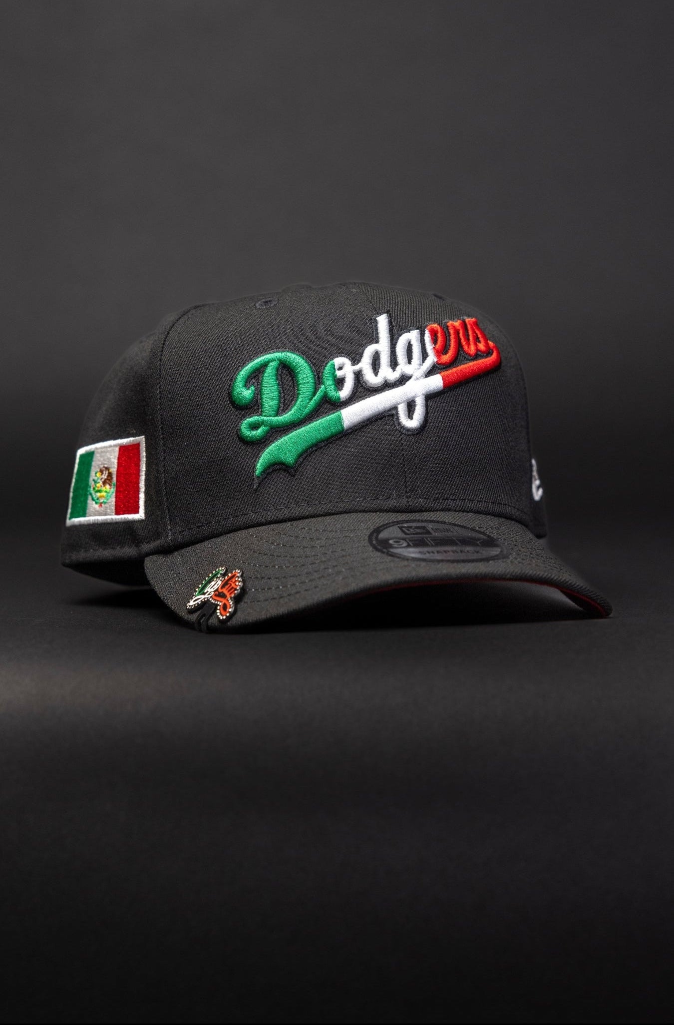 NEW ERA EXCLUSIVE 9FIFTY BLACK LOS ANGELES DODGERS SNAPBACK W/ MEXICAN FLAG LOGO + MEXICAN FLAG SIDE PATCH