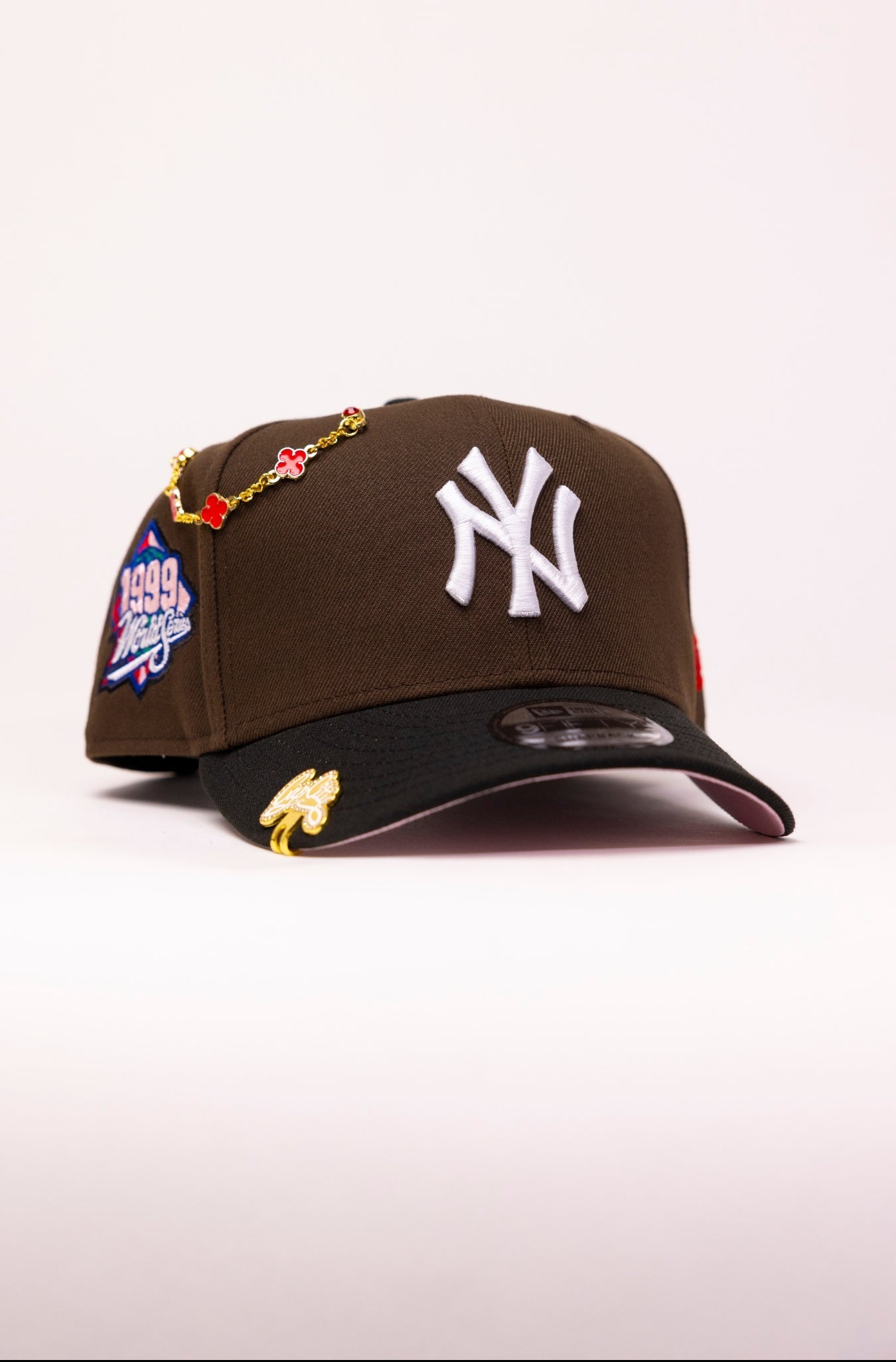 NEW ERA EXCLUSIVE 9FIFTY BROWN/BLACK NEW YORK YANKEES SNAPBACK W/ 1999 WORLD SERIES SIDE PATCH