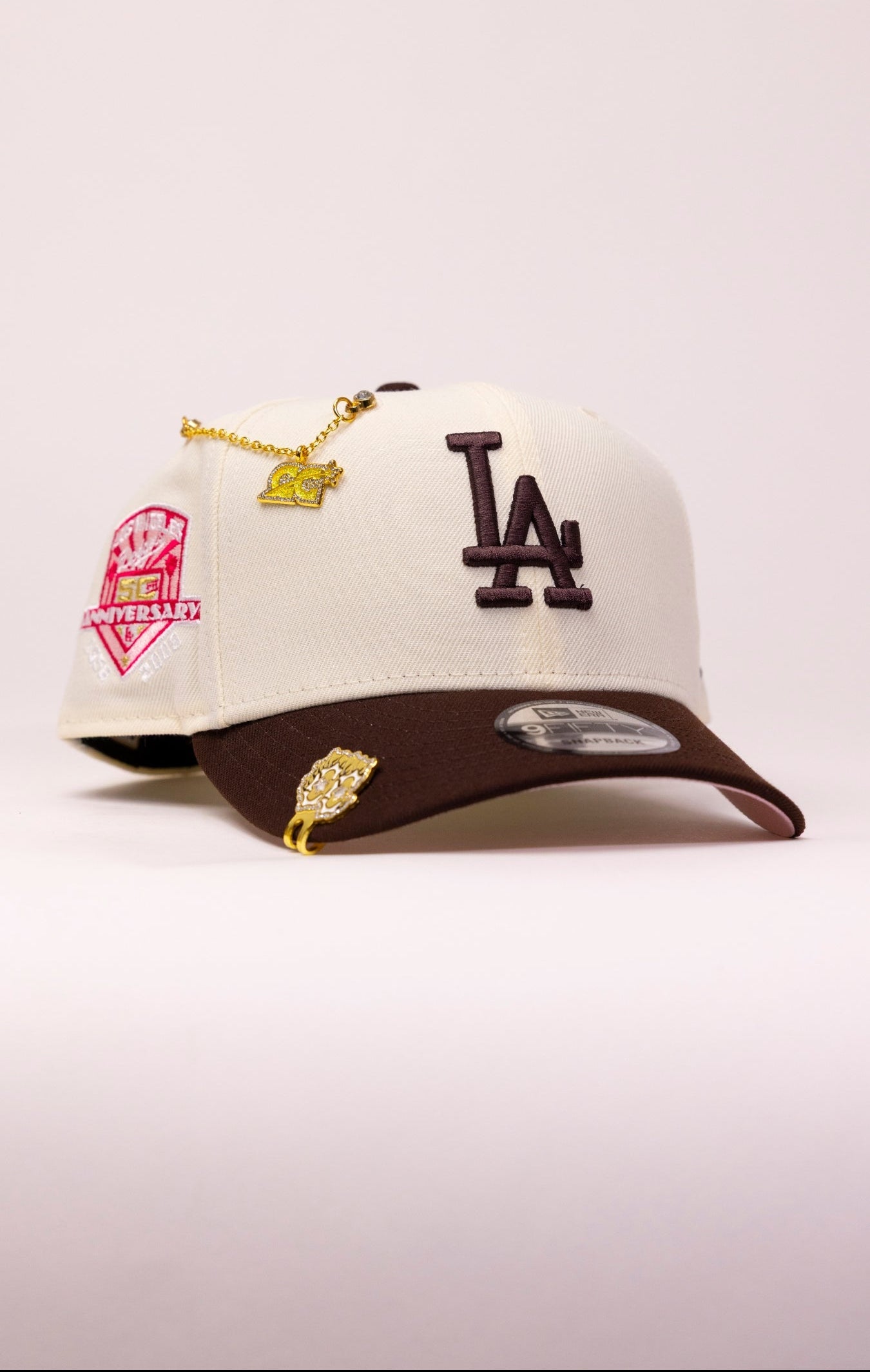 NEW ERA EXCLUSIVE 9FIFTY CHROME/BROWN LOS ANGELES DODGERS SNAPBACK W/ 50TH ANNIVERSARY SIDE PATCH
