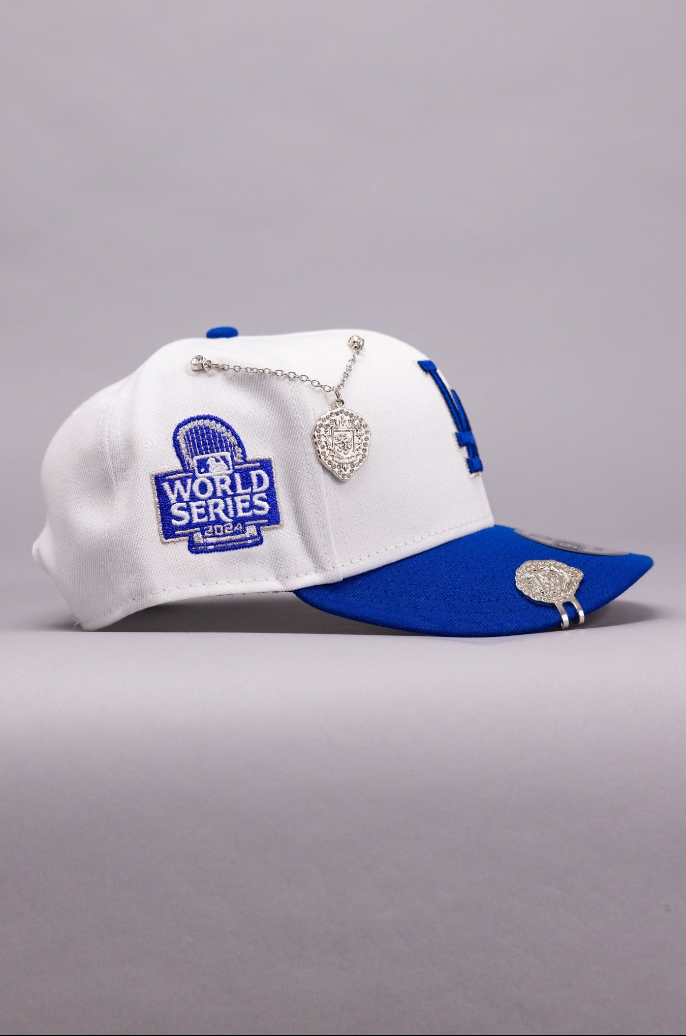 NEW ERA EXCLUSIVE 9FIFTY PEARL WHITE LOS ANGELES DODGERS SNAPBACK W/ WORLD SERIES SIDE PATCH