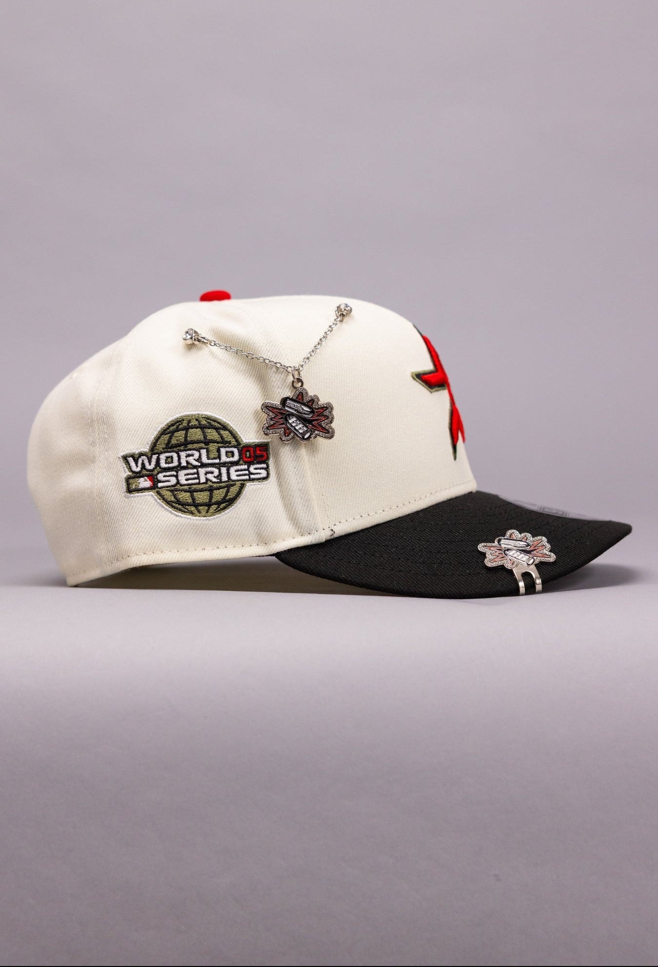NEW ERA EXCLUSIVE 9FIFTY CHROME/BLACK HOUSTON ASTROS SNAPBACK W/ 05 WORLD SERIES SIDE PATCH
