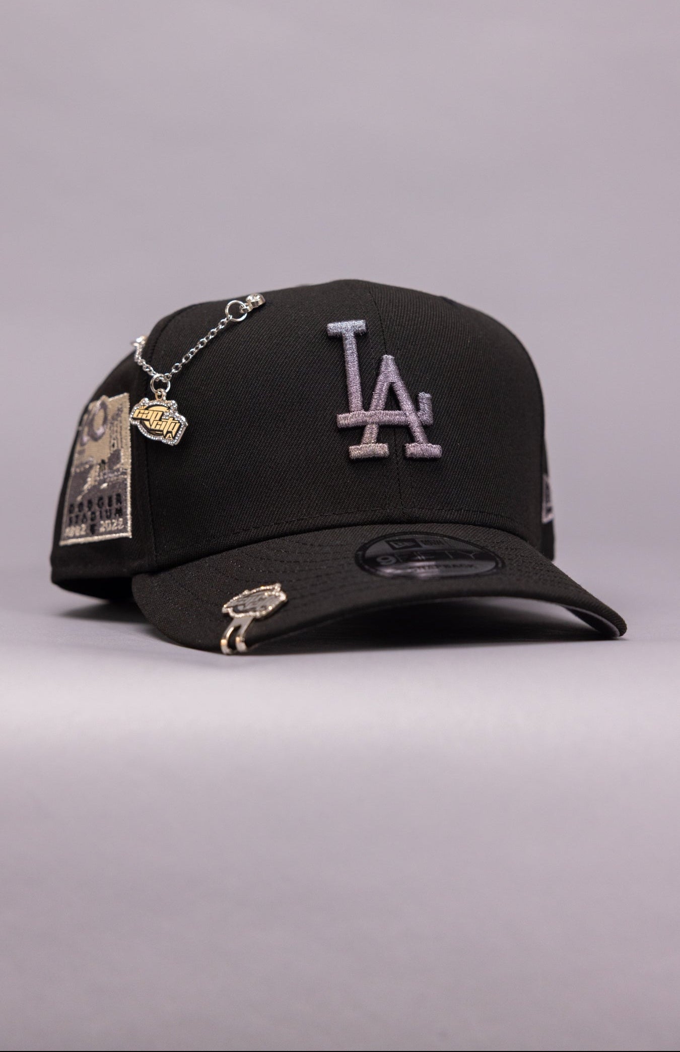 NEW ERA EXCLUSIVE 9FIFTY BLACK LOS ANGELES DODGERS SNAPBACK W/ DODGER STADIUM SIDE PATCH
