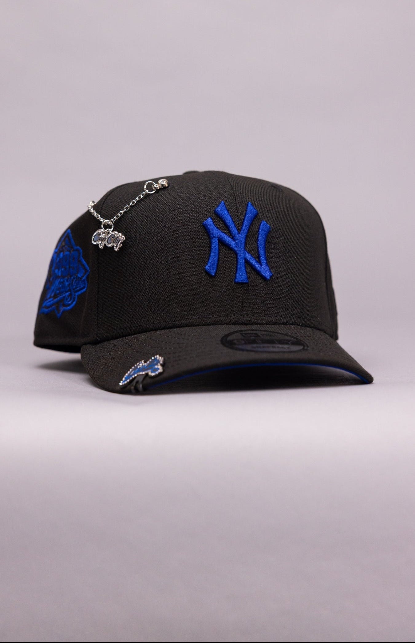 NEW ERA EXCLUSIVE 9FIFTY BLACK NEW YORK YANKEES SNAPBACK W/ 1999 WORLD SERIES SIDE PATCH