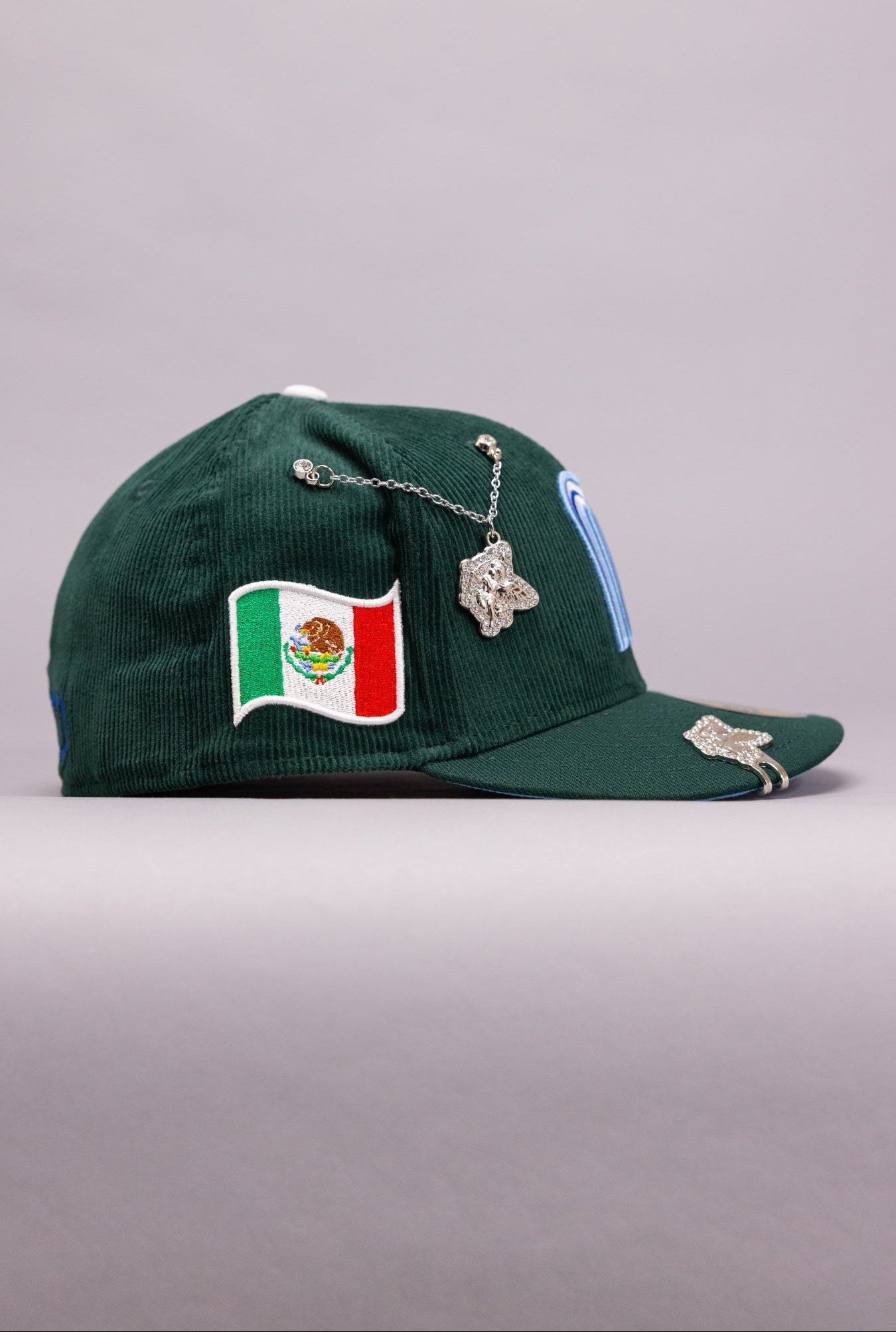 NEW ERA EXCLUSIVE 59FIFTY GREEN CORUROY 2026 WBC MEXICO W/ "MEXICAN FLAG" SIDE PATCH