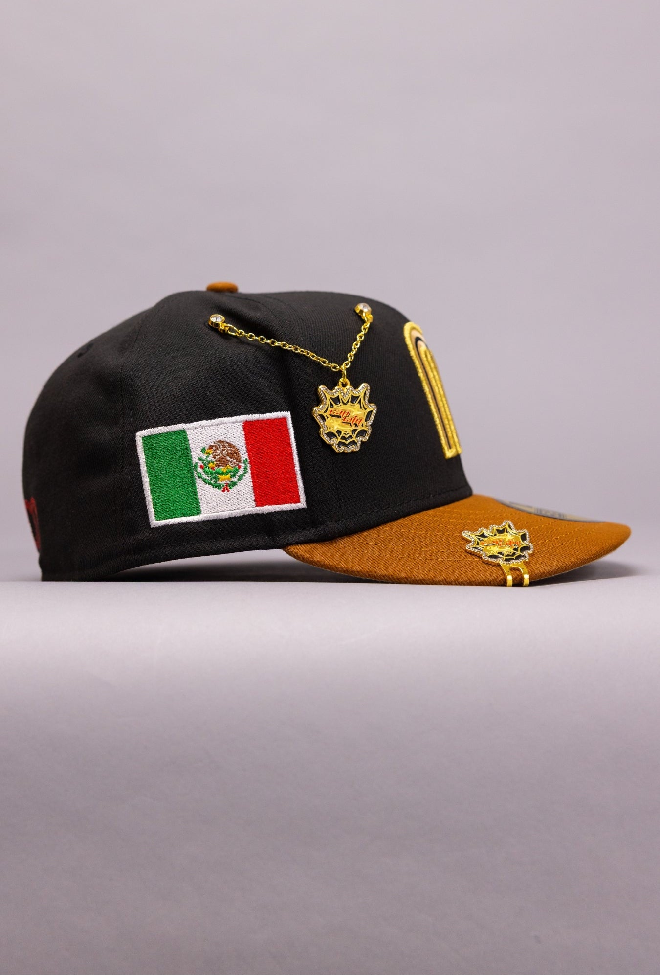 NEW ERA EXCLUSIVE 59FIFTY BLACK/KHAKI 2026 WBC MEXICO W/ "MEXICAN FLAG" SIDE PATCH
