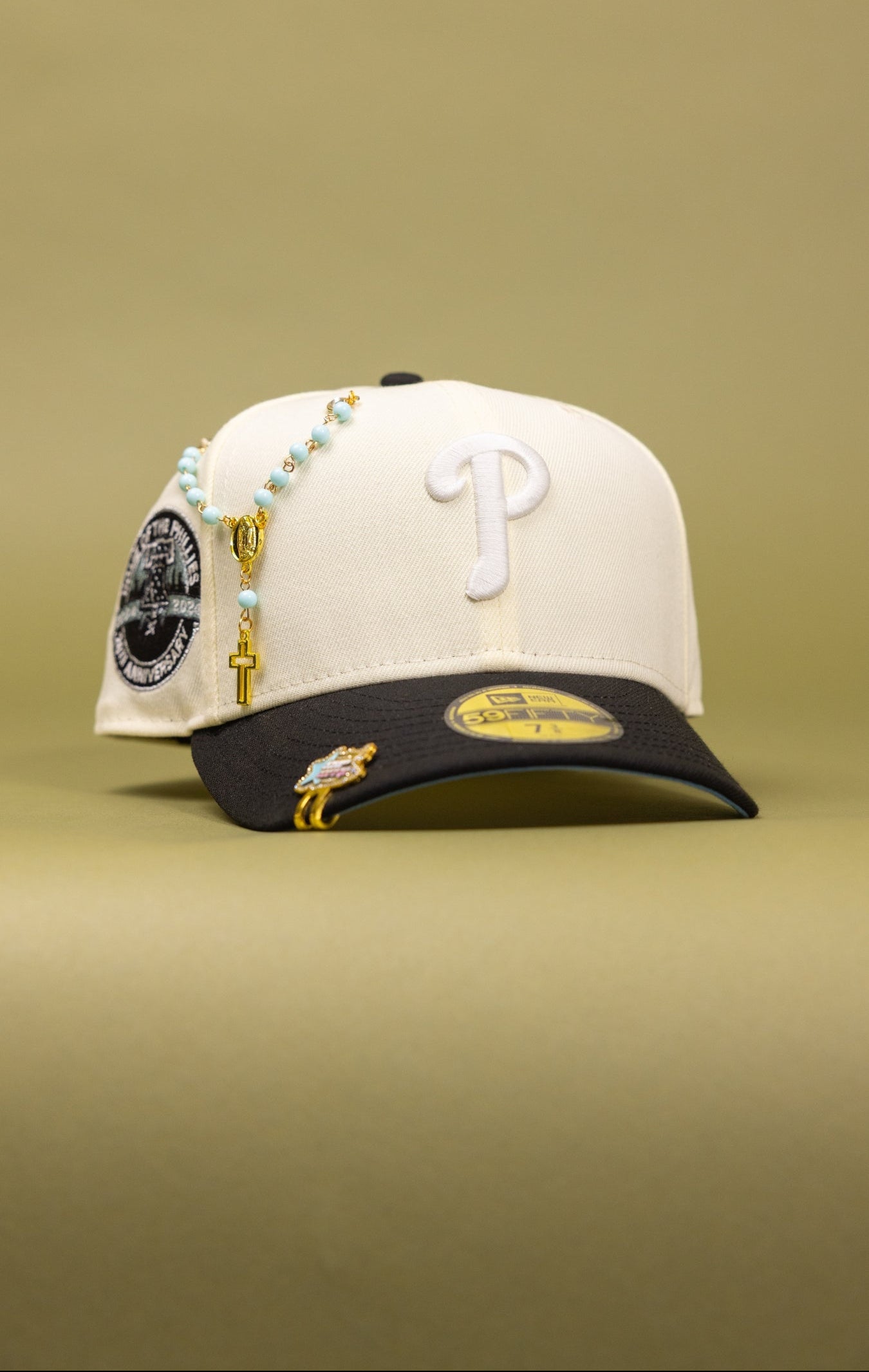 NEW ERA EXCLUSIVE 59FIFTY CHROME/BLACK PHILADELPHIA PHILLIES W/ HOME OF THE PHILLIES SIDE PATCH