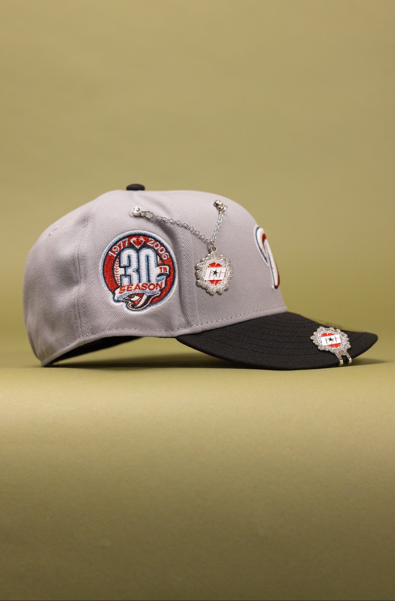 NEW ERA EXCLUSIVE 59FIFTY GREY/BLACK TORONTO BLUE JAYS W/ 30TH SEASON SIDE PATCH