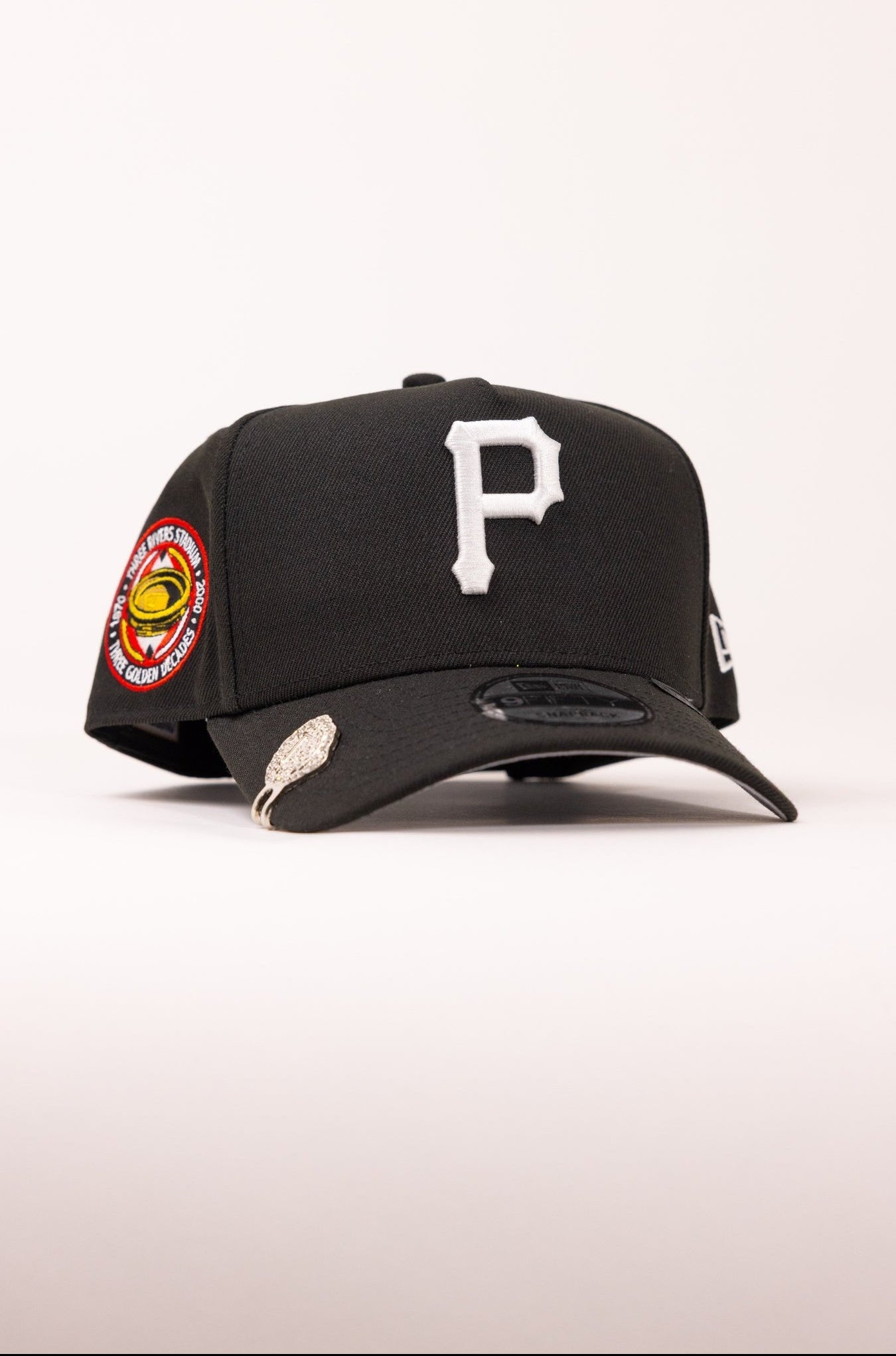 NEW ERA 9FIFTY A-FRAME BLACK PITTSBURGH PIRATES W/ THREE RIVERS SATDIUM SIDE PATCH