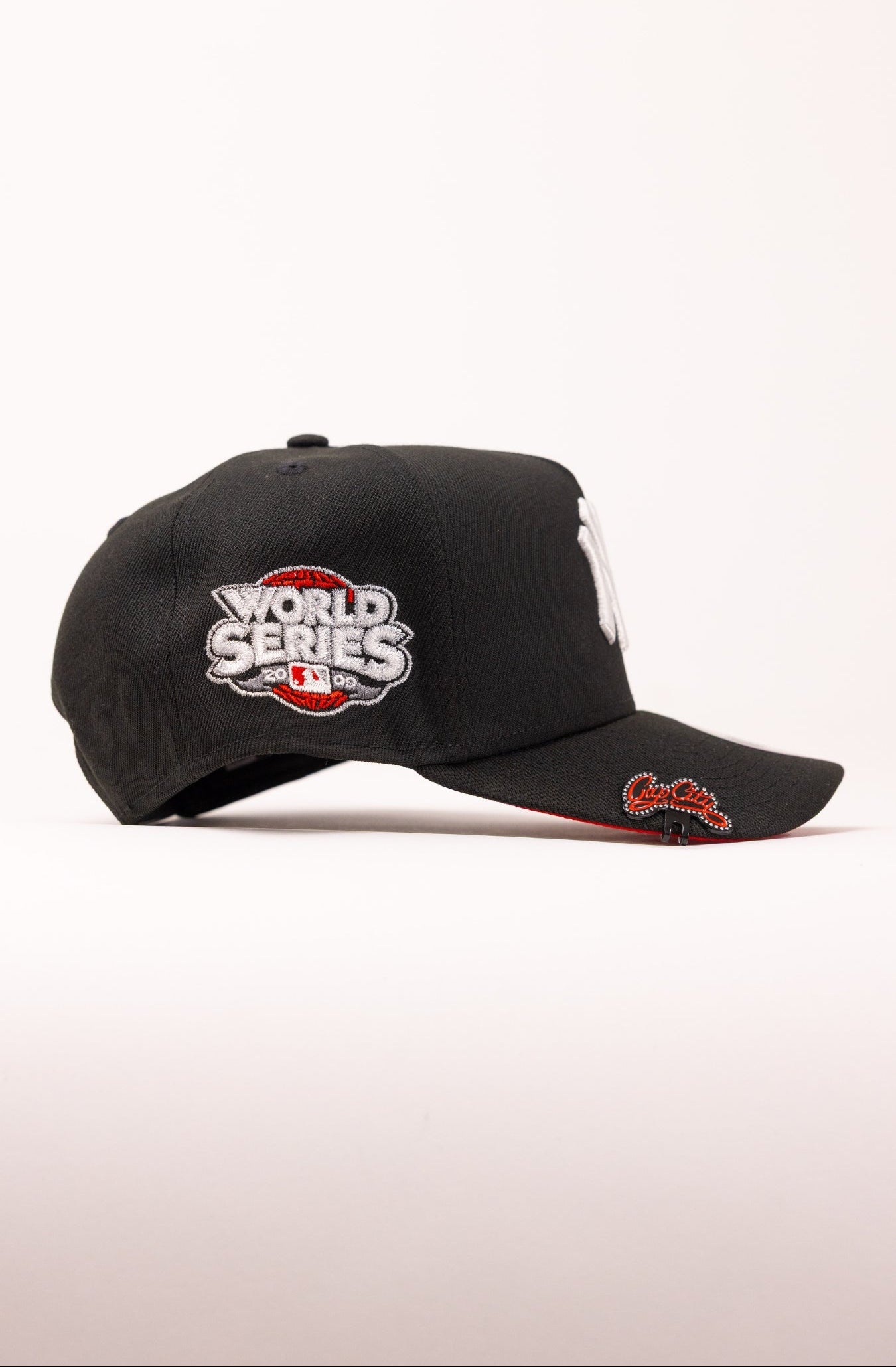 NEW ERA 9FIFTY A-FRAME BLACK NEW YORK YANKEES W/ WORLD SERIES SIDE PATCH