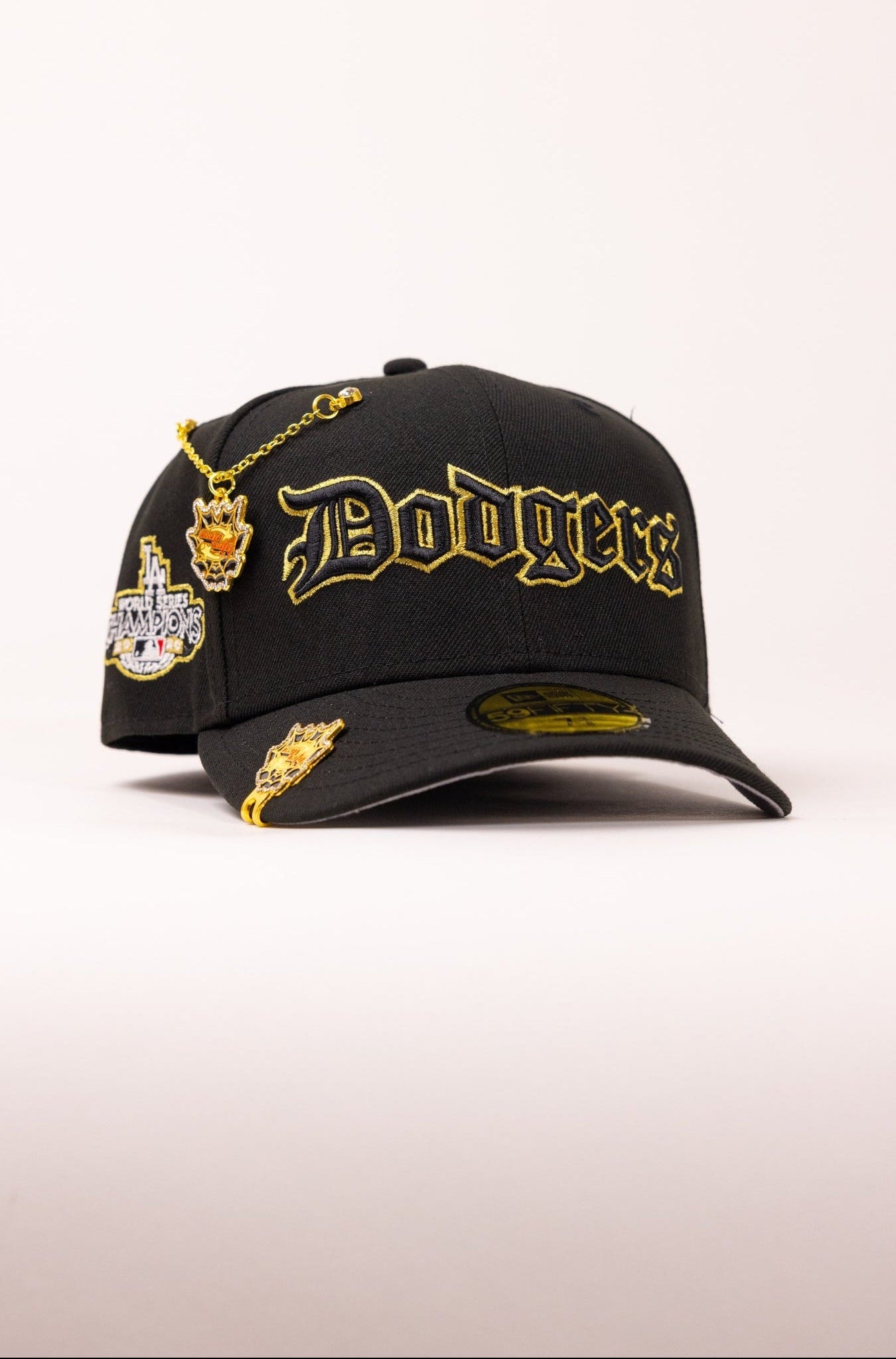 NEW ERA EXCLUSIVE 59FIFTY BLACK LOS ANGELES DODGERS W// OLD ENGLISH + WORLD SERIES CHAMPIONS SIDE PATCH
