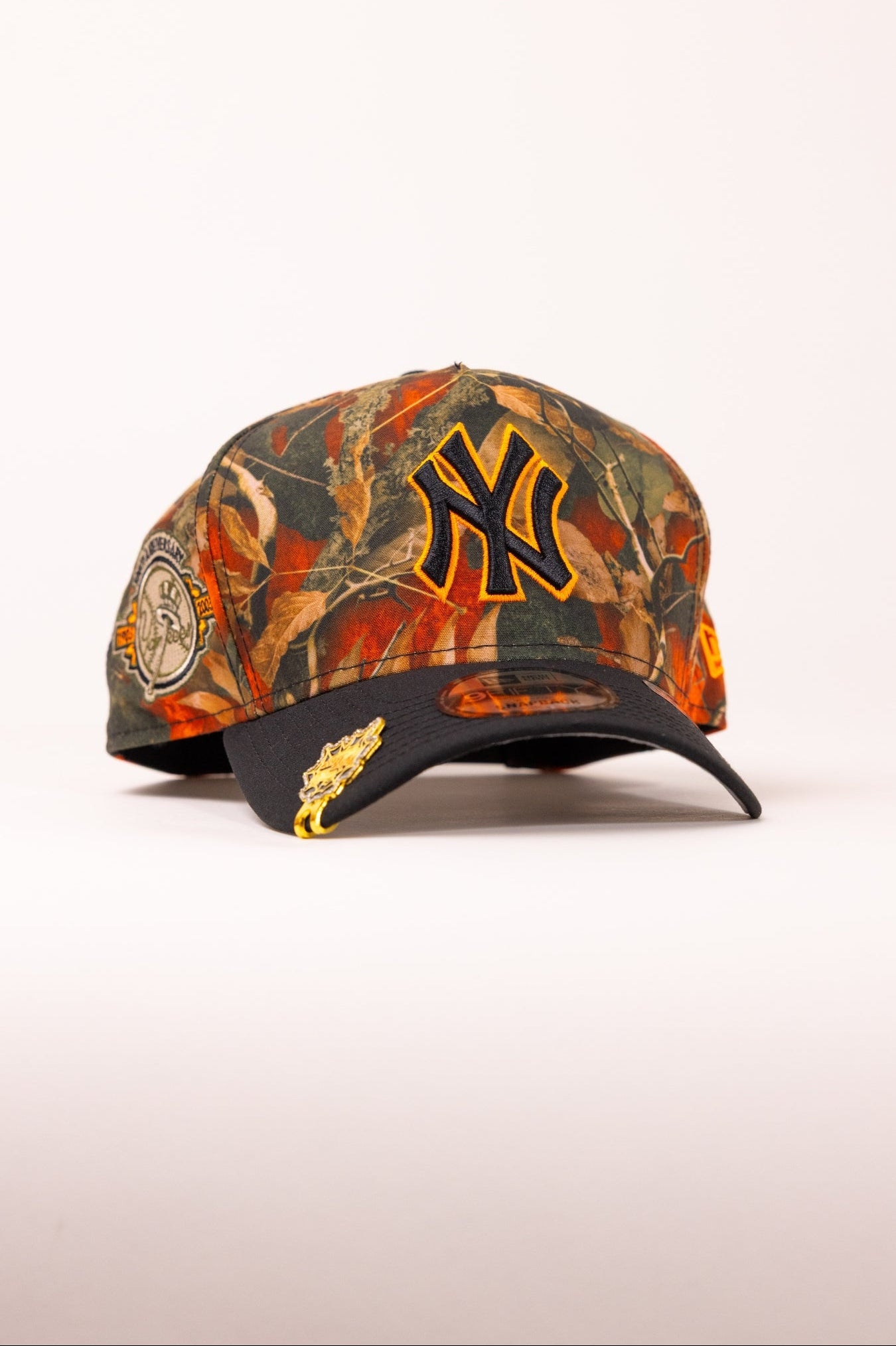 NEW ERA 9FIFTY A-FRAME REALTREE/BLACK NEW YORK YANKEES W/ 100TH ANNIVERSARY SIDE PATCH