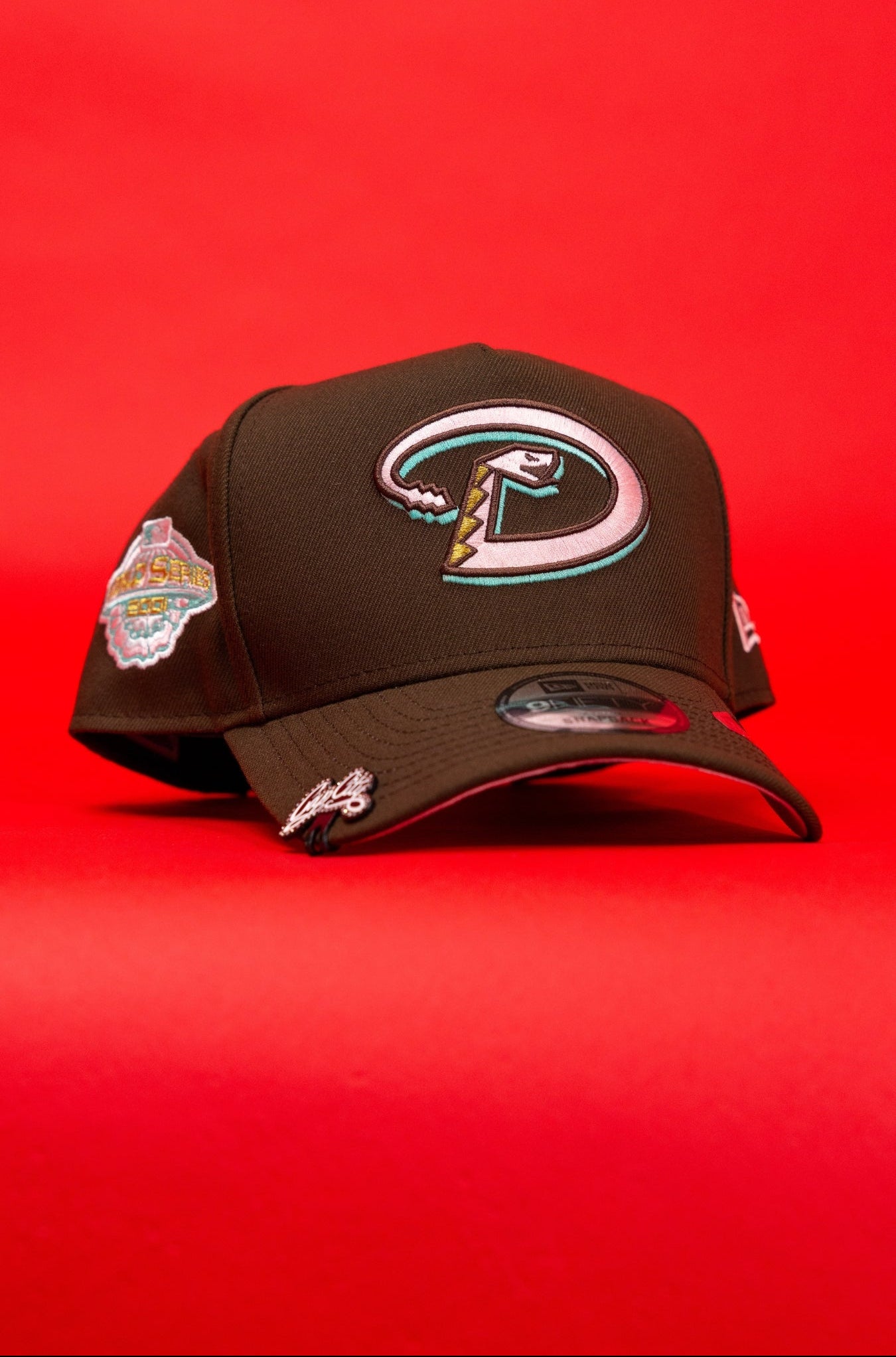NEW ERA 9FIFTY A-FRAME BROWN ARIZONA DIAMONDBACKS SNAPBACK W/ 2001 WORLD SERIES SIDE PATCH