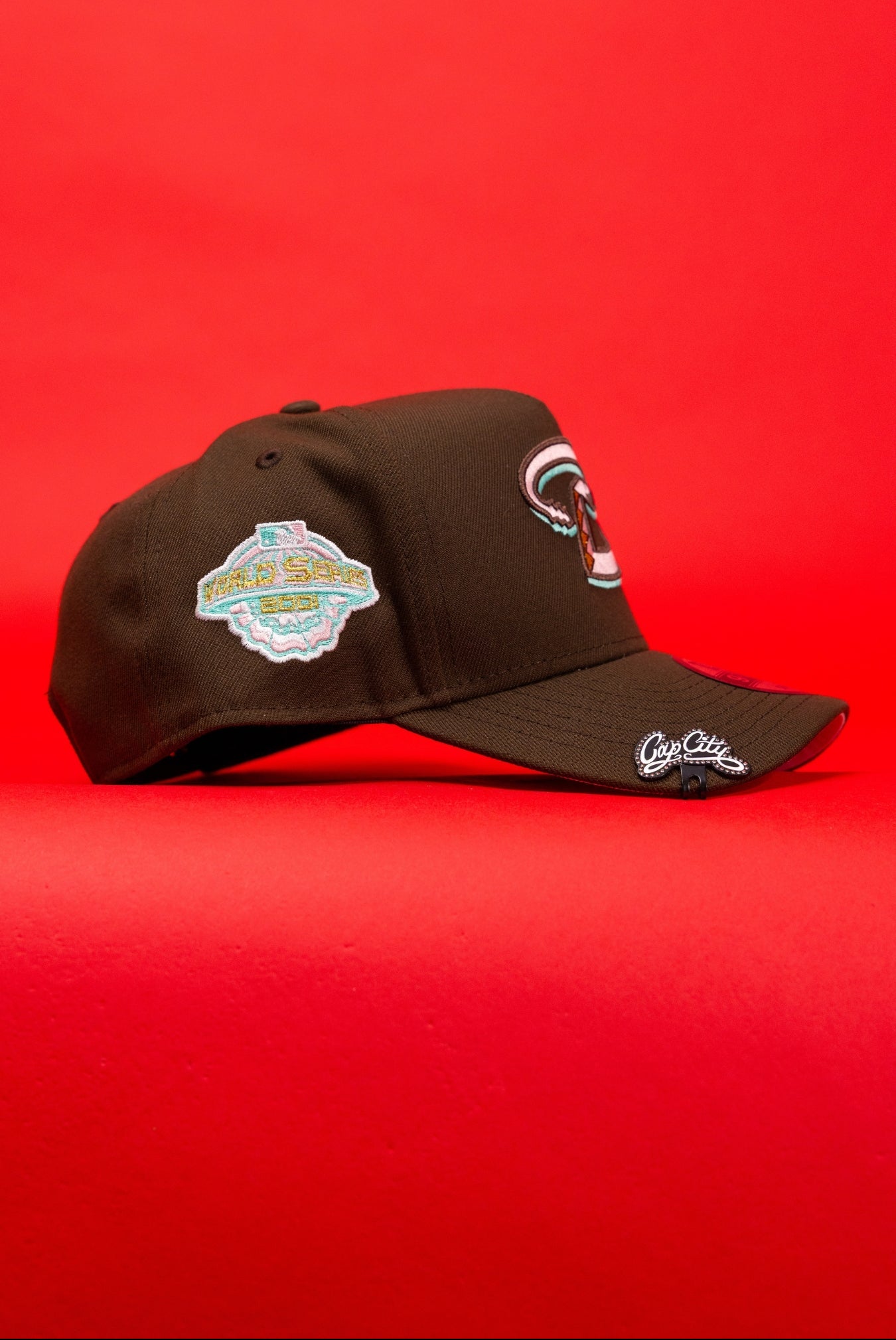 NEW ERA 9FIFTY A-FRAME BROWN ARIZONA DIAMONDBACKS SNAPBACK W/ 2001 WORLD SERIES SIDE PATCH