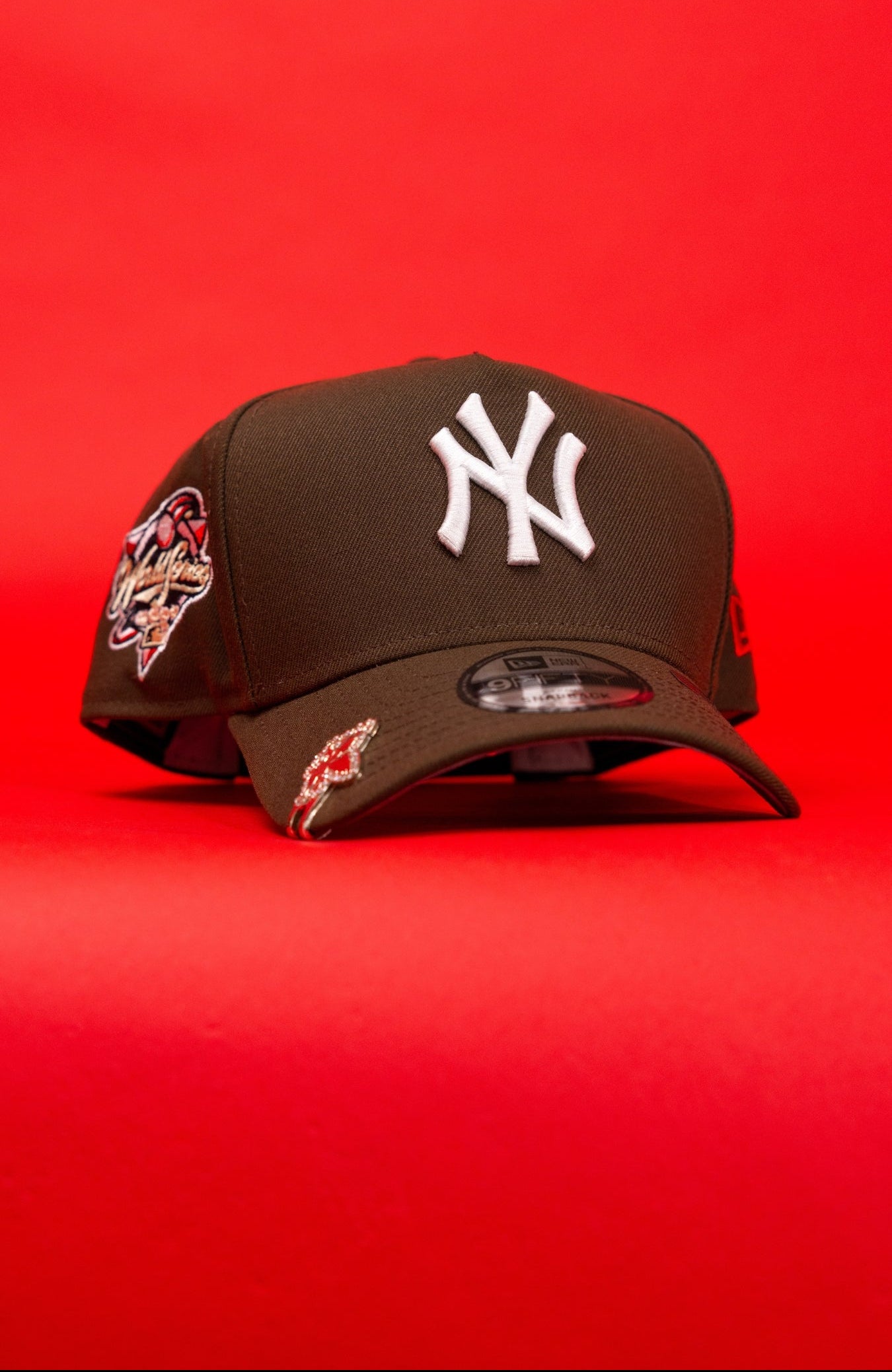 NEW ERA 9FIFTY A-FRAME BROWN NEW YORK YANKEES SNAPBACK W/ WORLD SERIES SIDE PATCH