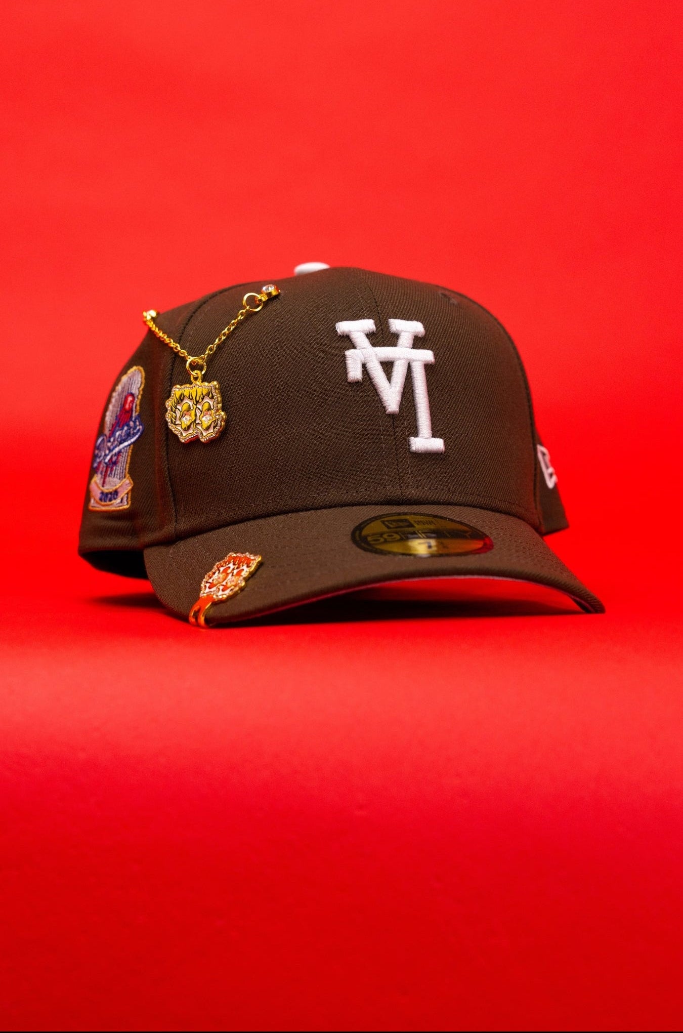 NEW ERA EXCLUSIVE 59FIFTY BROWN UPSIDDE DOWN LOS ANGELES DODGERS W/ "DODGERS" SIDE PATCH