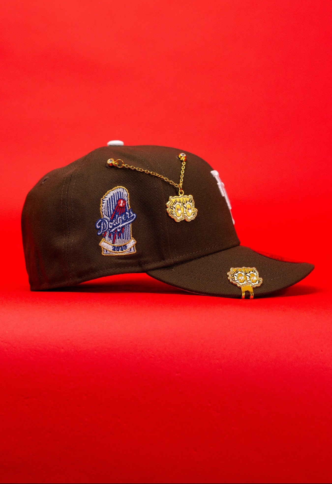 NEW ERA EXCLUSIVE 59FIFTY BROWN UPSIDDE DOWN LOS ANGELES DODGERS W/ "DODGERS" SIDE PATCH