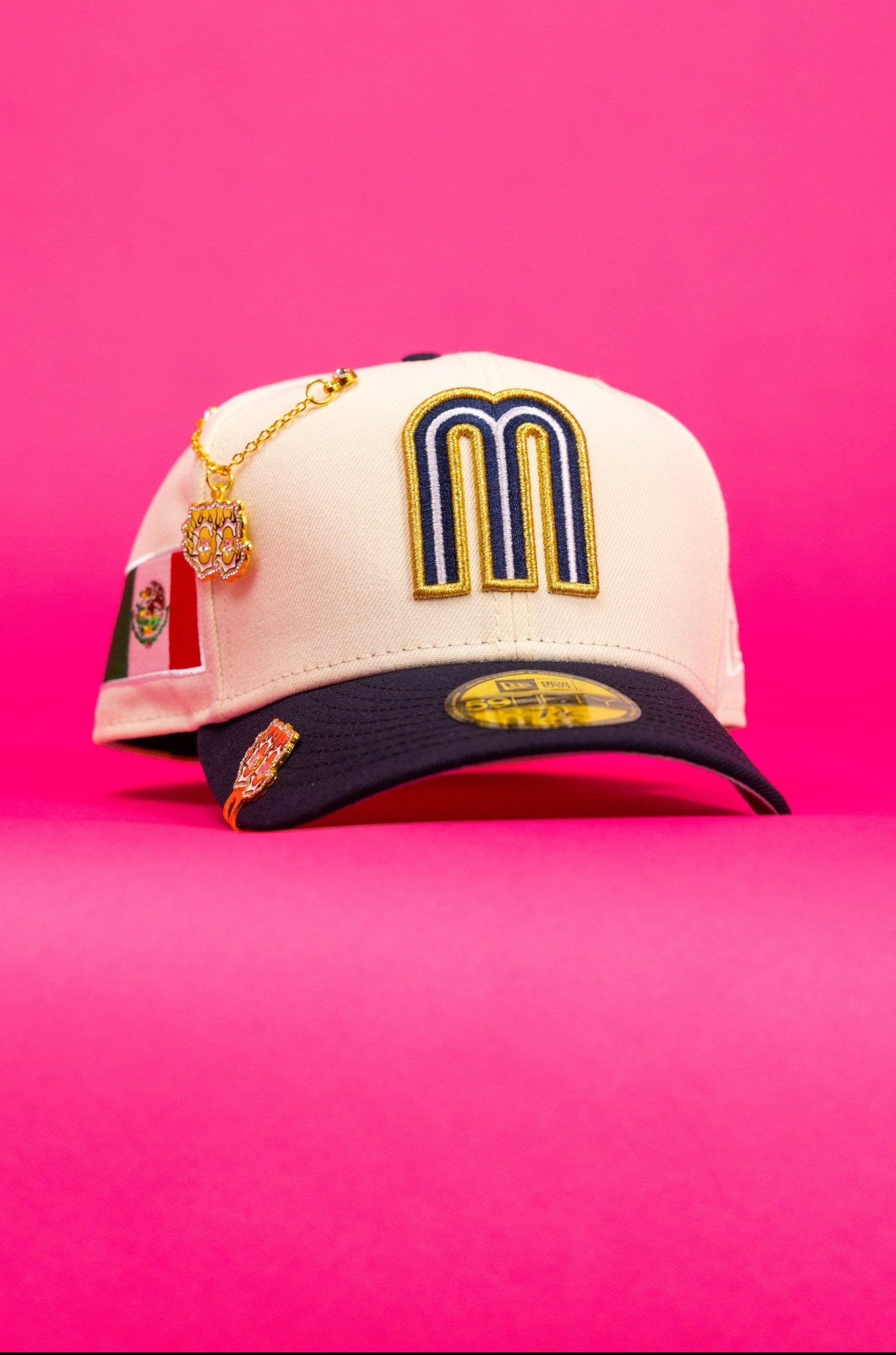 NEW ERA EXCLUSIVE 59FIFTY CHROME/NAVY 2026 WBC MEXICO W/ "MEXICAN FLAG" SIDE PATCH