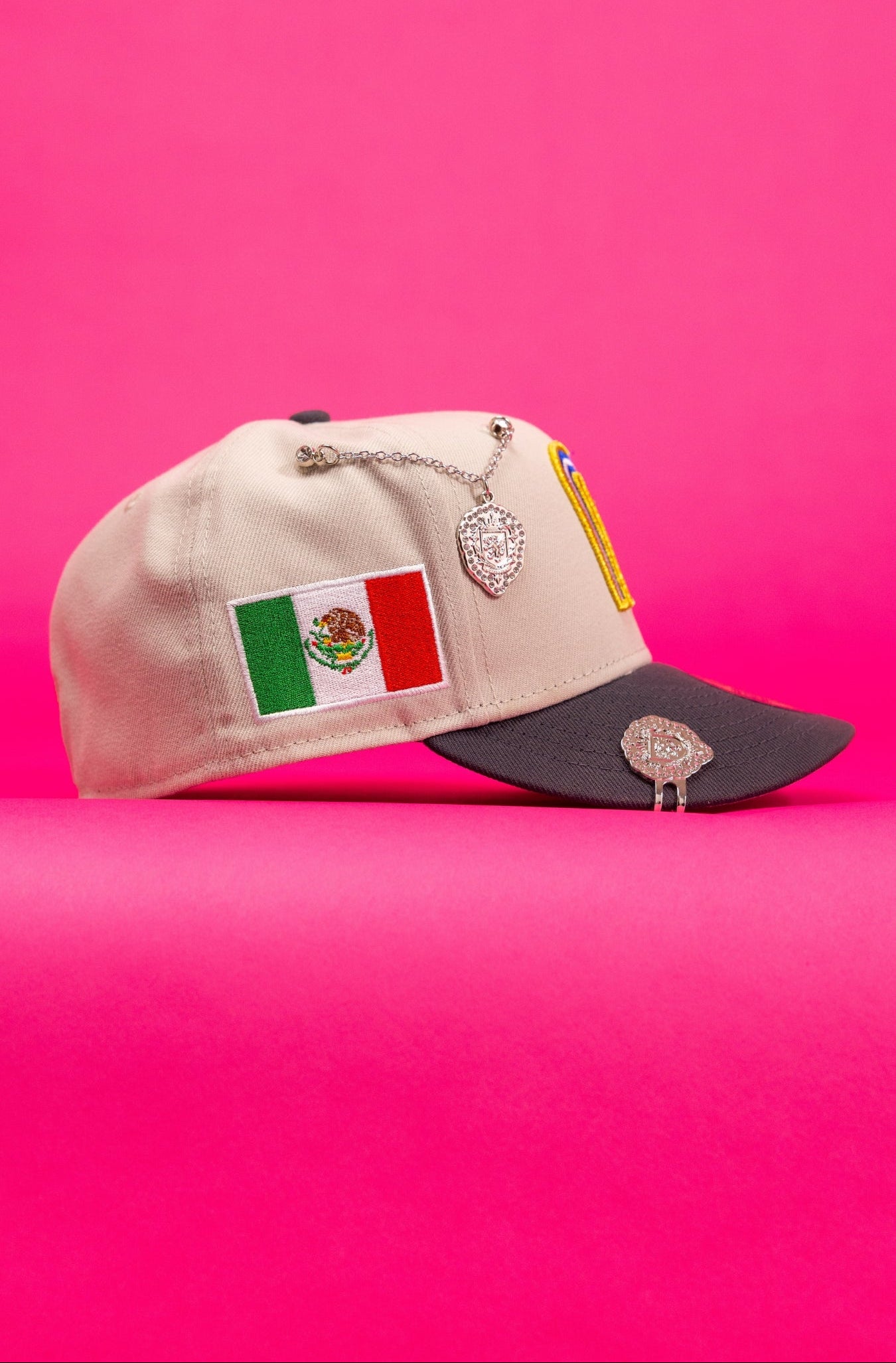 NEW ERA EXCLUSIVE 59FIFTY SMOKE GREY 2026 WBC MEXICO W/ "MEXICAN FLAG" SIDE PATCH