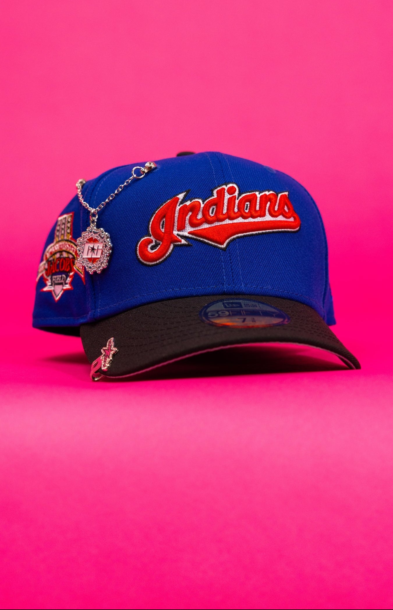 NEW ERA EXCLUSIVE 59FIFTY DARK BLUE CLEVELAND INDIANS SCRIPT W/ JACOBS FIELD SIDE PATCH